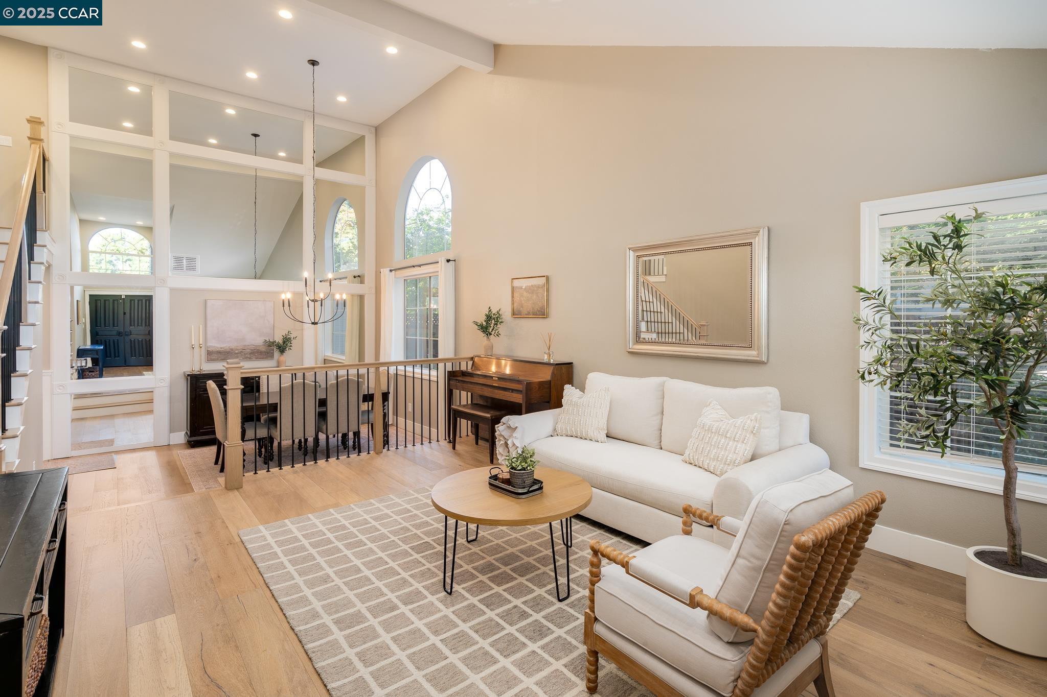 Detail Gallery Image 4 of 35 For 200 Hat Creek Ct, San Ramon,  CA 94582 - 4 Beds | 3 Baths