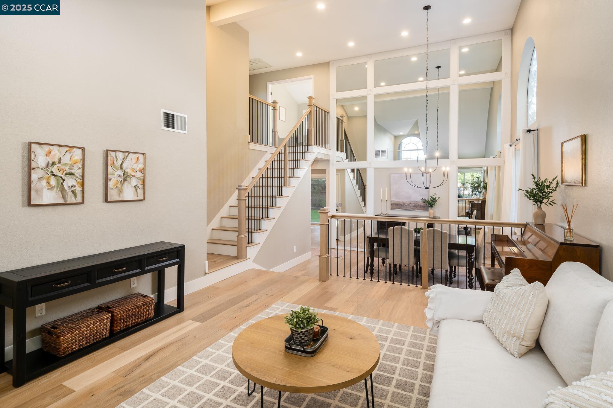 Detail Gallery Image 5 of 35 For 200 Hat Creek Ct, San Ramon,  CA 94582 - 4 Beds | 3 Baths