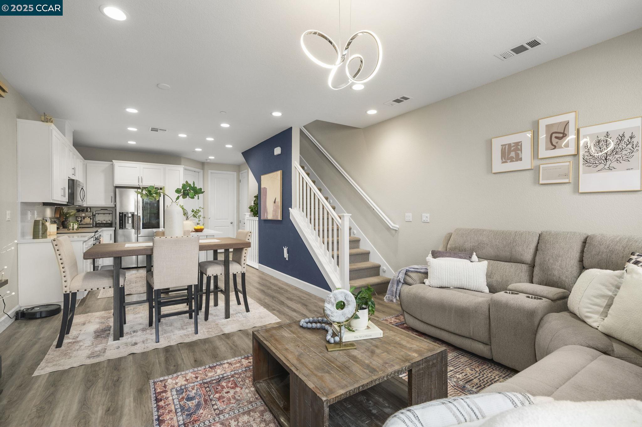 Photo #6: 41105976 Listing 