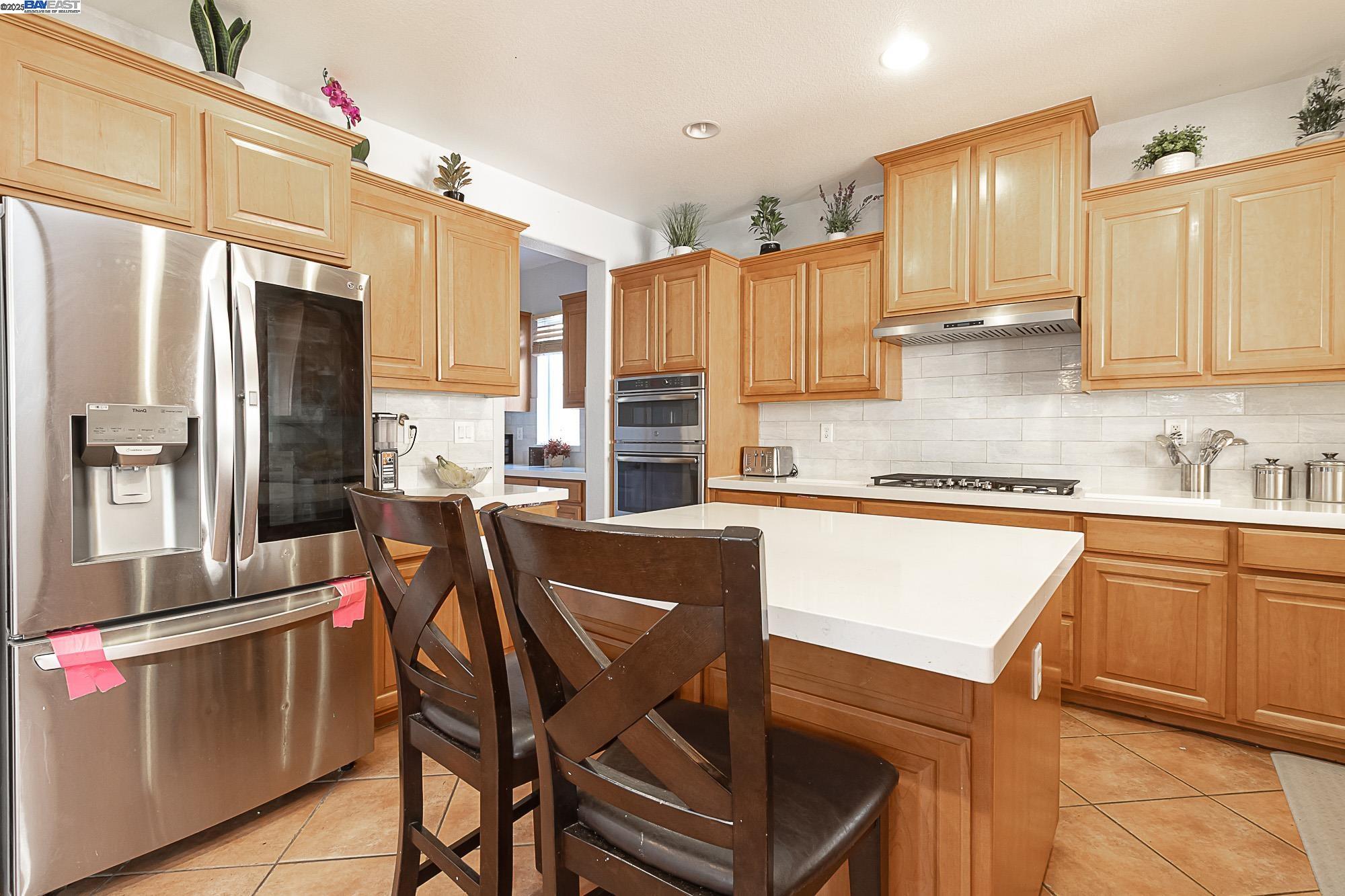 Detail Gallery Image 11 of 37 For 2376 Shire Way, Oakdale,  CA 95361 - 5 Beds | 3 Baths