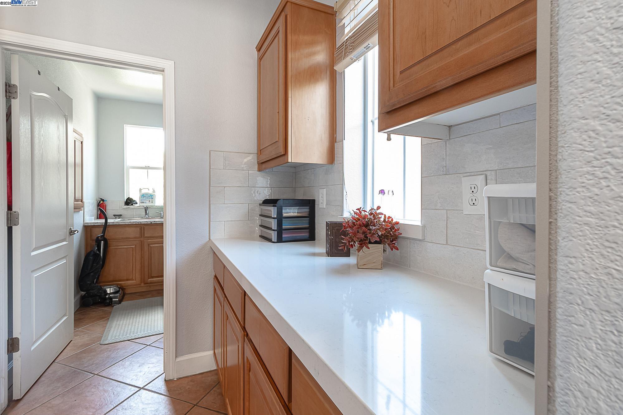 Detail Gallery Image 13 of 37 For 2376 Shire Way, Oakdale,  CA 95361 - 5 Beds | 3 Baths