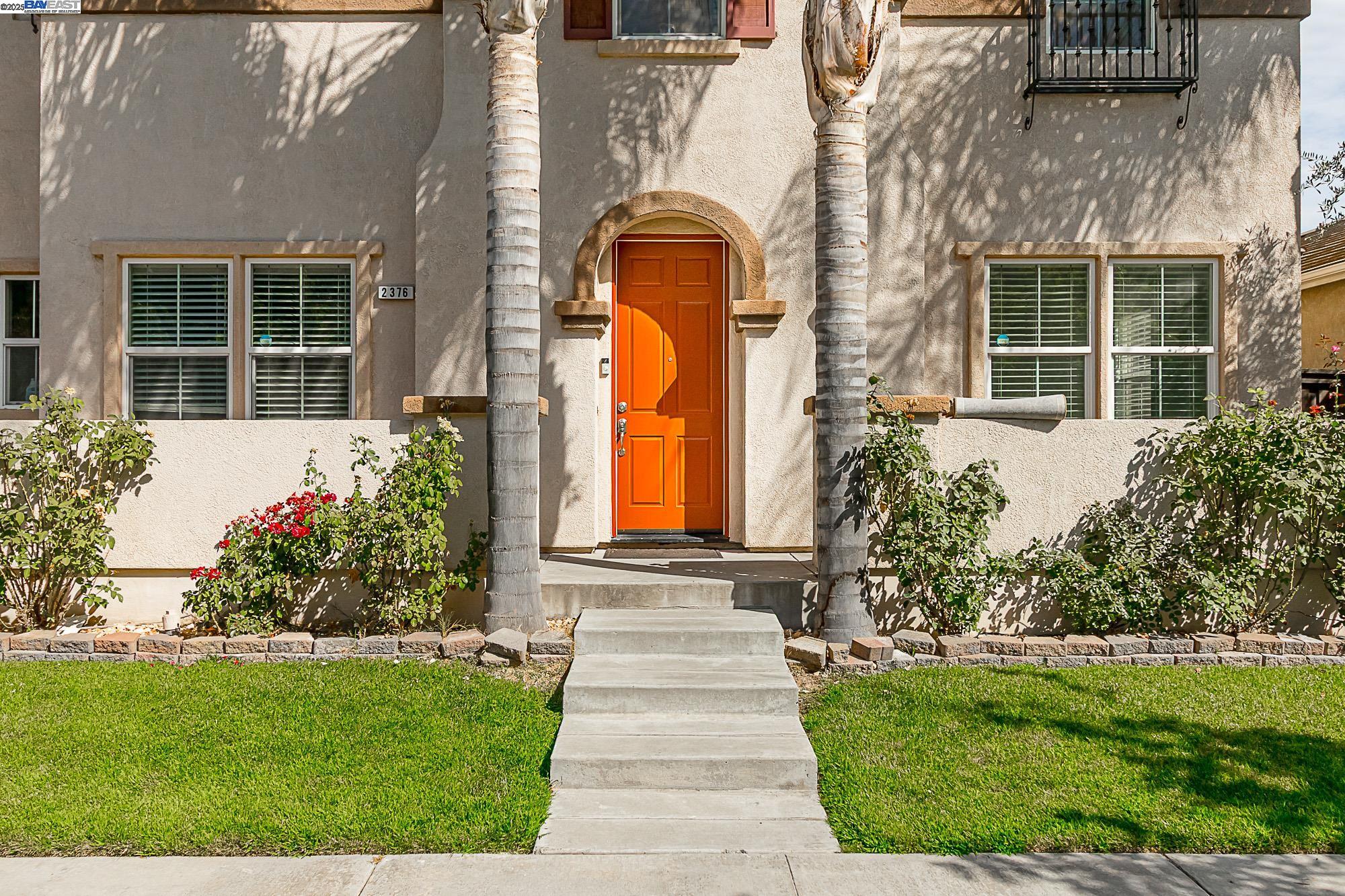 Detail Gallery Image 3 of 37 For 2376 Shire Way, Oakdale,  CA 95361 - 5 Beds | 3 Baths