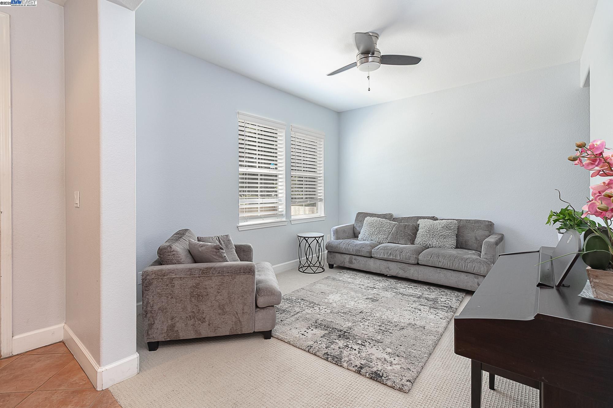 Detail Gallery Image 5 of 37 For 2376 Shire Way, Oakdale,  CA 95361 - 5 Beds | 3 Baths