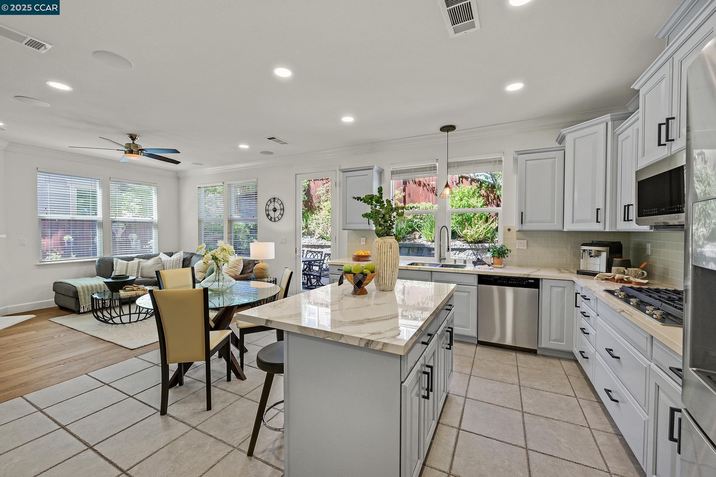 Detail Gallery Image 17 of 56 For 149 Nanterre St, Danville,  CA 94506 - 5 Beds | 4/1 Baths