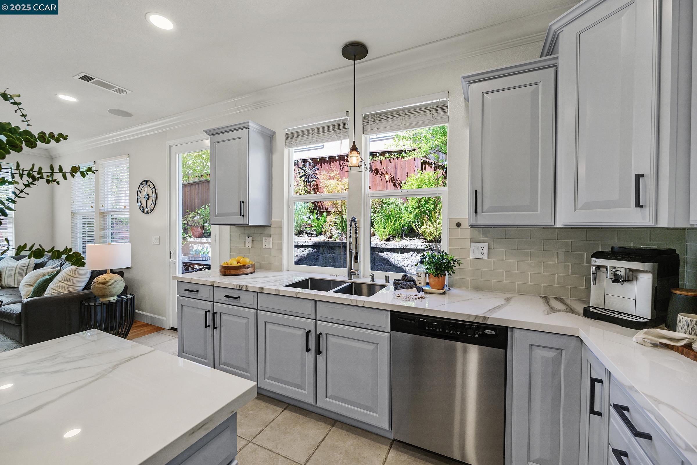 Detail Gallery Image 21 of 56 For 149 Nanterre St, Danville,  CA 94506 - 5 Beds | 4/1 Baths