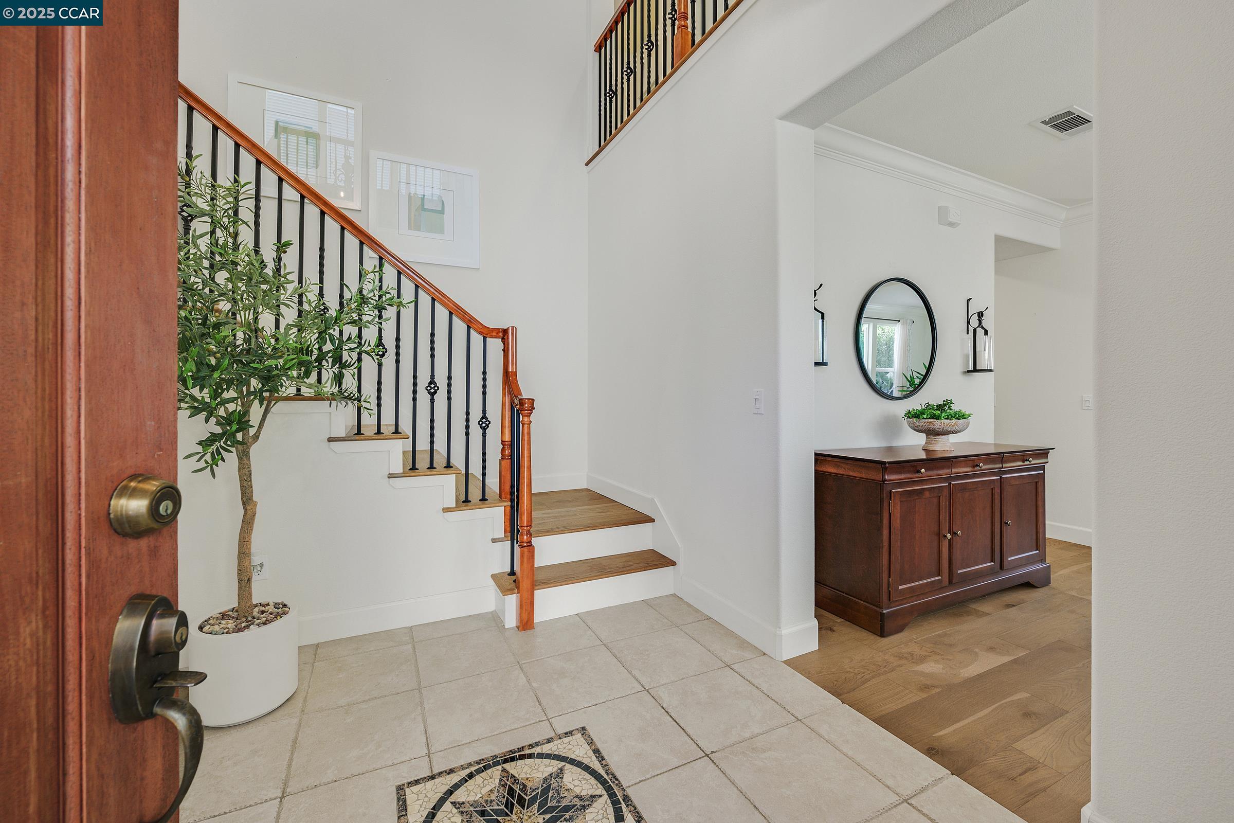 Detail Gallery Image 8 of 56 For 149 Nanterre St, Danville,  CA 94506 - 5 Beds | 4/1 Baths