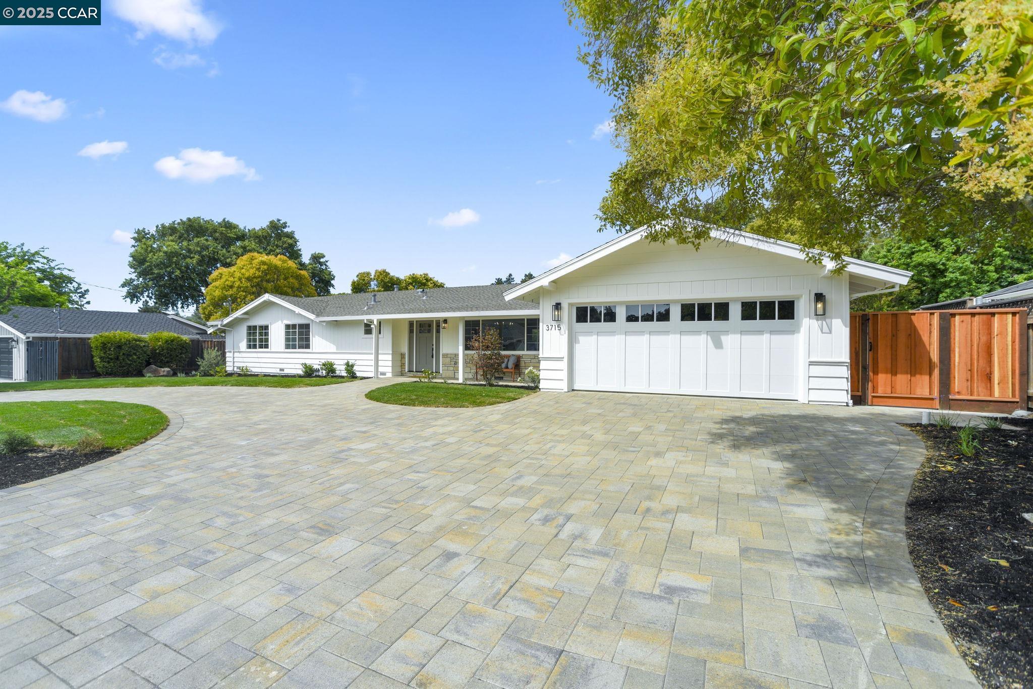 Detail Gallery Image 2 of 58 For 3715 Liscome Way, Concord,  CA 94518 - 4 Beds | 2/1 Baths