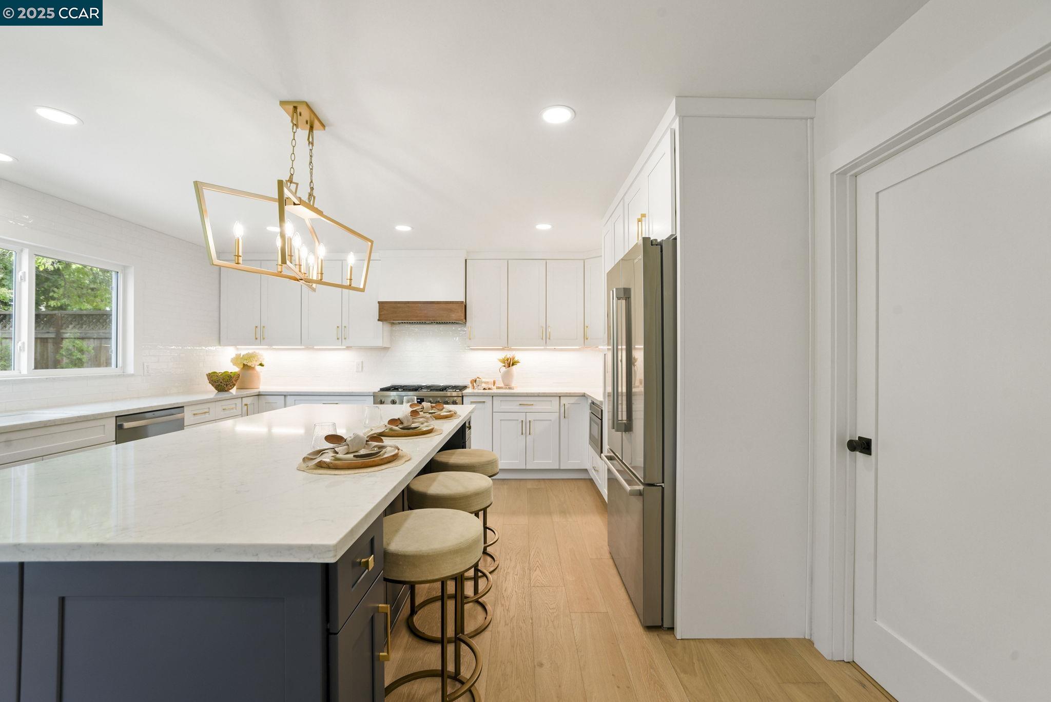 Detail Gallery Image 17 of 58 For 3715 Liscome Way, Concord,  CA 94518 - 4 Beds | 2/1 Baths