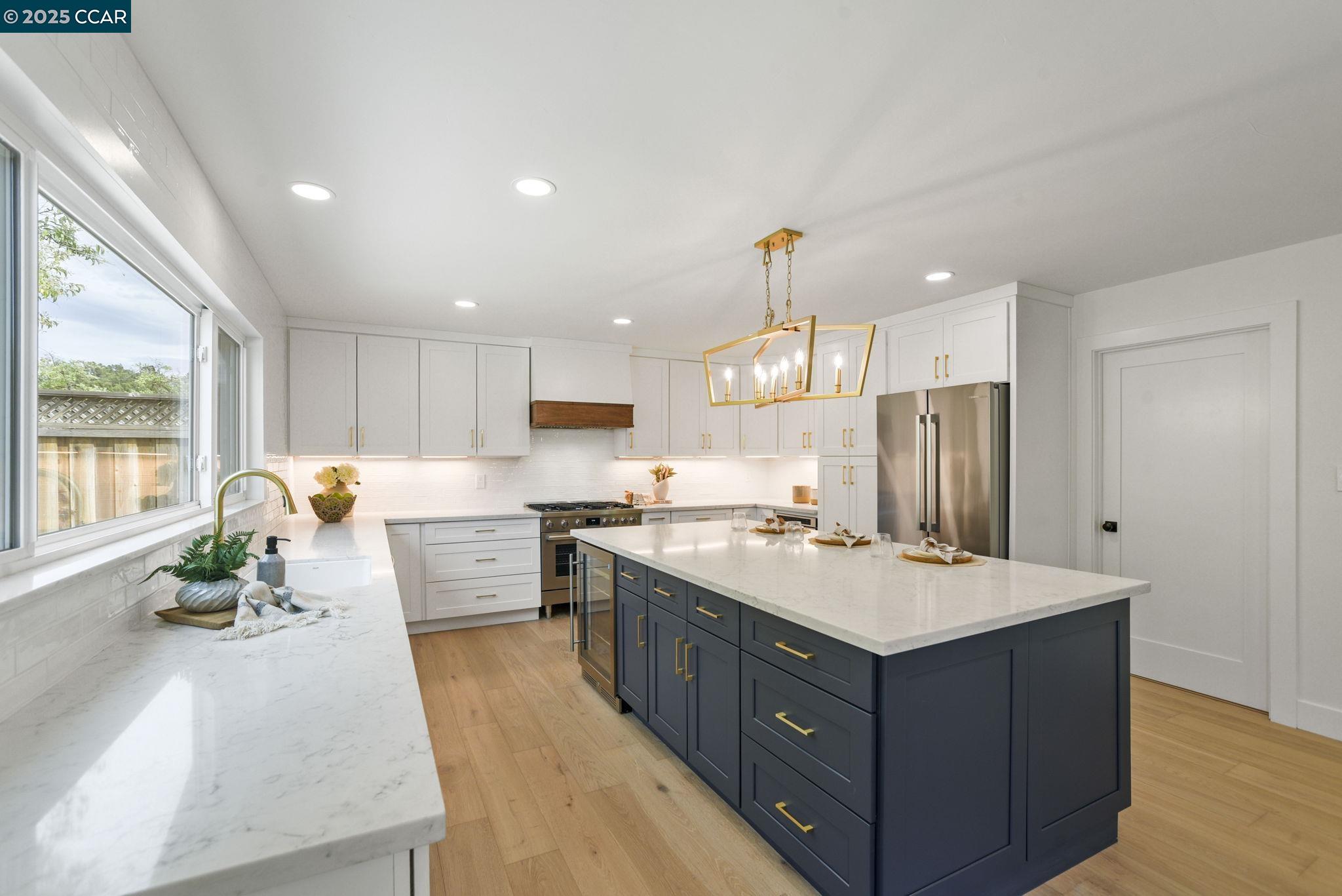 Detail Gallery Image 23 of 58 For 3715 Liscome Way, Concord,  CA 94518 - 4 Beds | 2/1 Baths