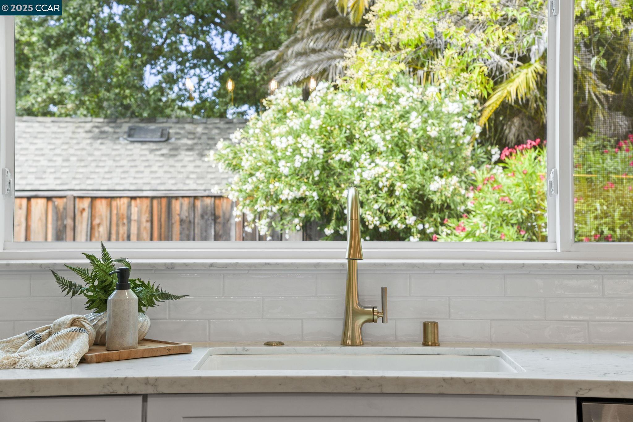 Detail Gallery Image 26 of 58 For 3715 Liscome Way, Concord,  CA 94518 - 4 Beds | 2/1 Baths