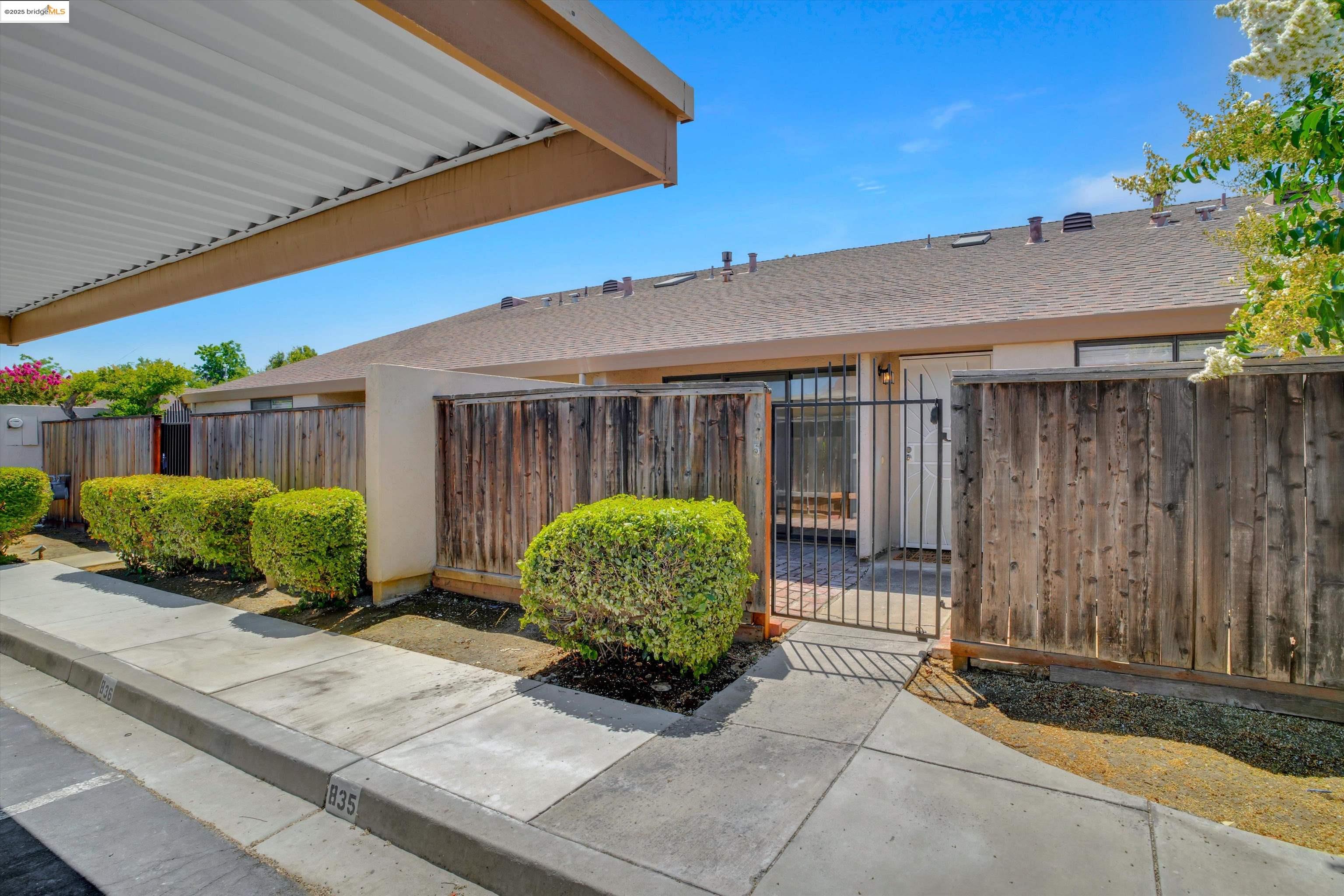 Detail Gallery Image 2 of 27 For 835 Villa Ter, Brentwood,  CA 94513 - 2 Beds | 1/1 Baths