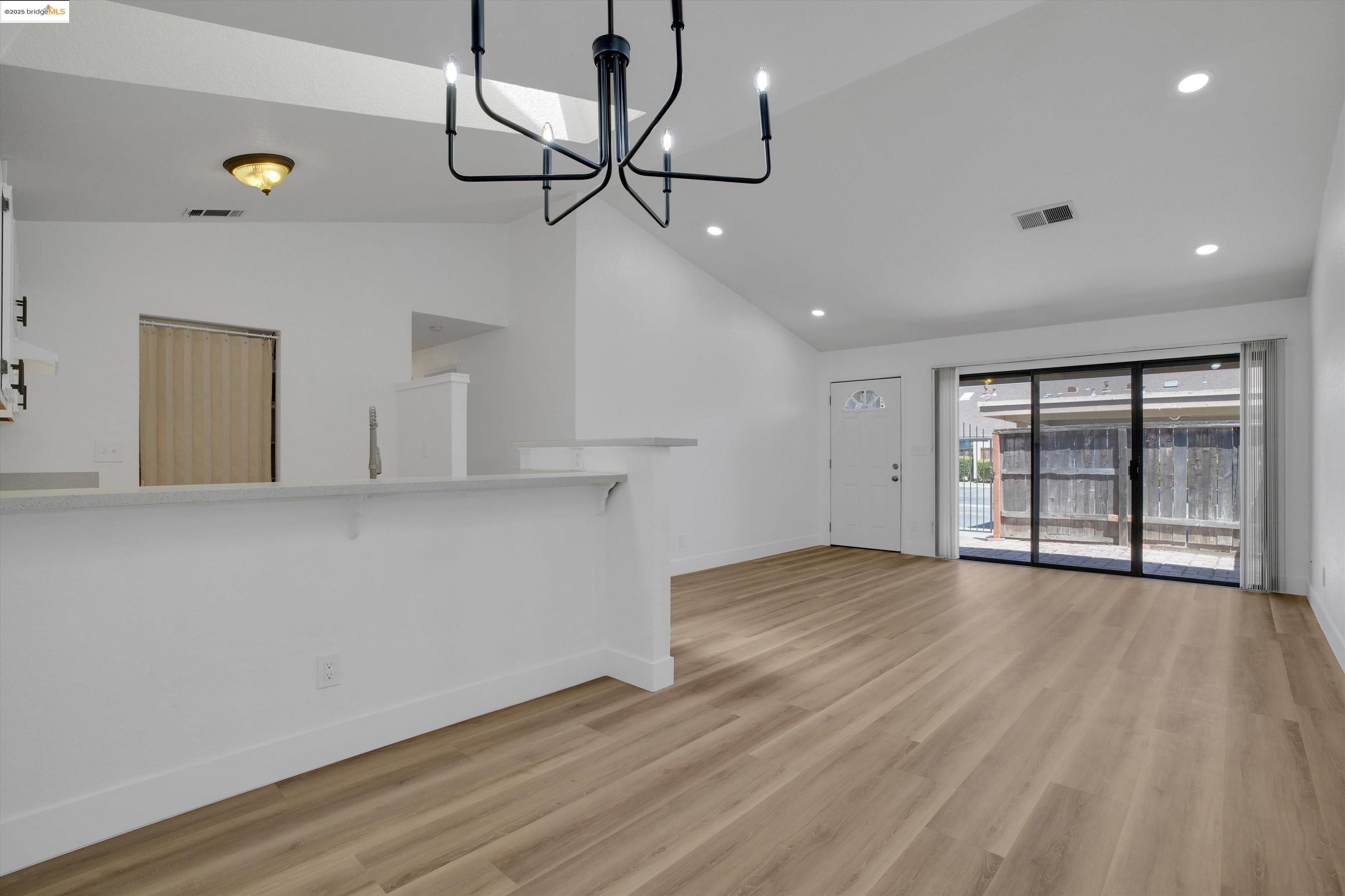 Detail Gallery Image 11 of 27 For 835 Villa Ter, Brentwood,  CA 94513 - 2 Beds | 1/1 Baths
