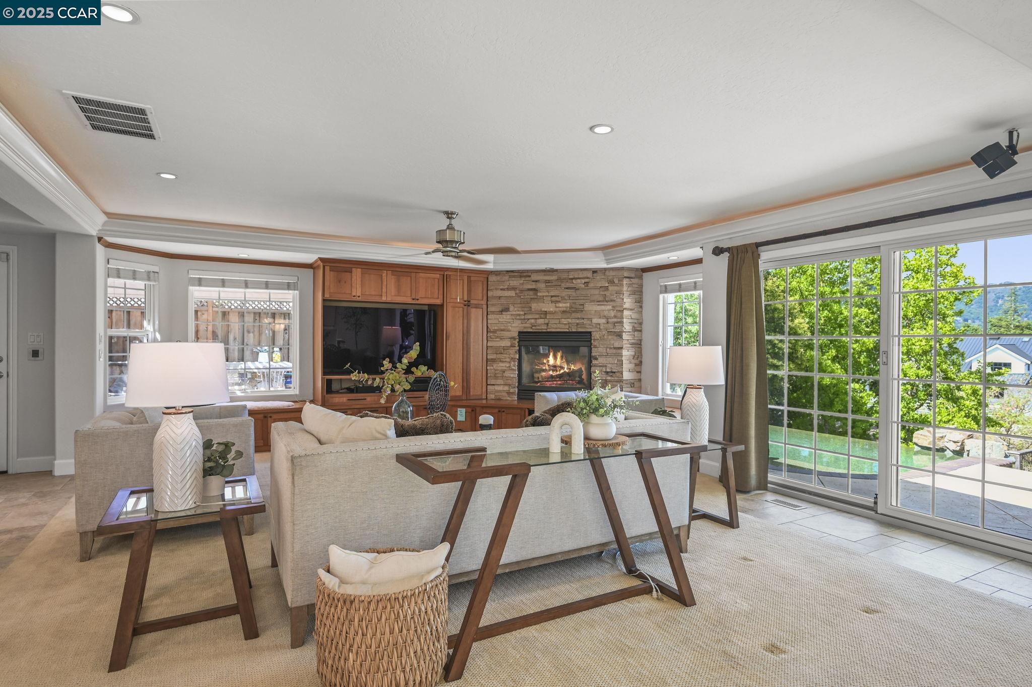 Detail Gallery Image 16 of 58 For 34 Willowview Ct, Danville,  CA 94526 - 4 Beds | 2/1 Baths