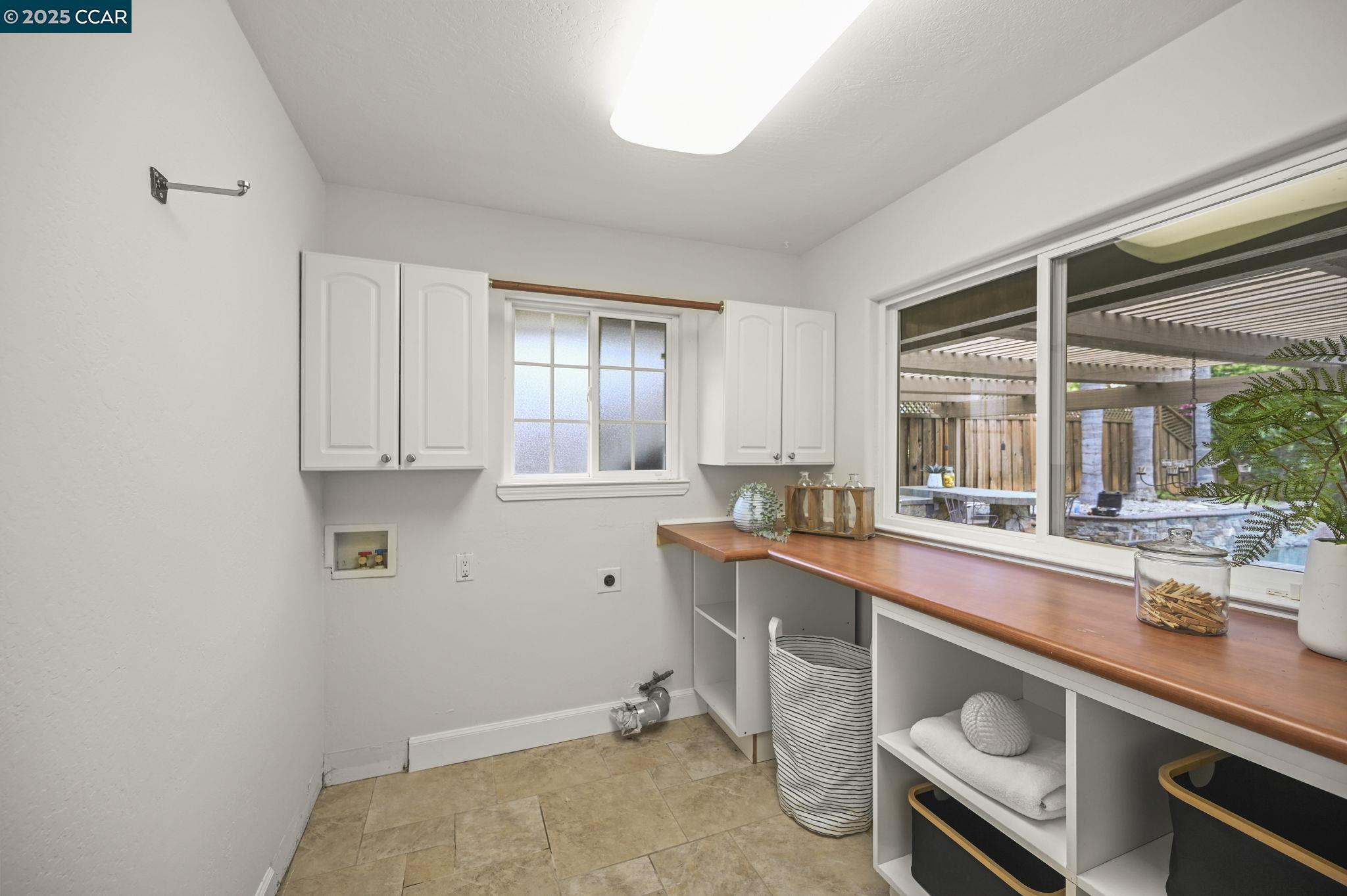 Detail Gallery Image 23 of 58 For 34 Willowview Ct, Danville,  CA 94526 - 4 Beds | 2/1 Baths
