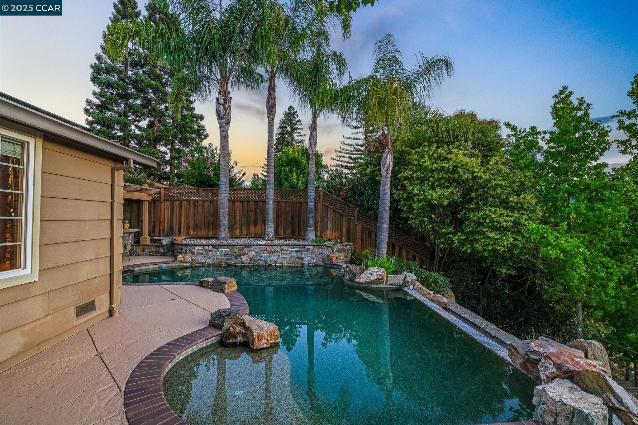 Detail Gallery Image 40 of 58 For 34 Willowview Ct, Danville,  CA 94526 - 4 Beds | 2/1 Baths