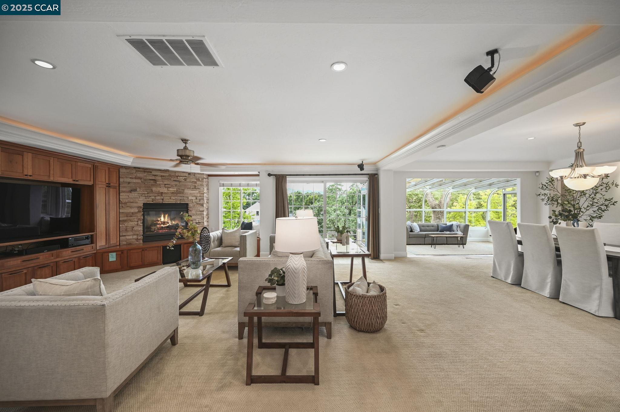 Detail Gallery Image 10 of 58 For 34 Willowview Ct, Danville,  CA 94526 - 4 Beds | 2/1 Baths