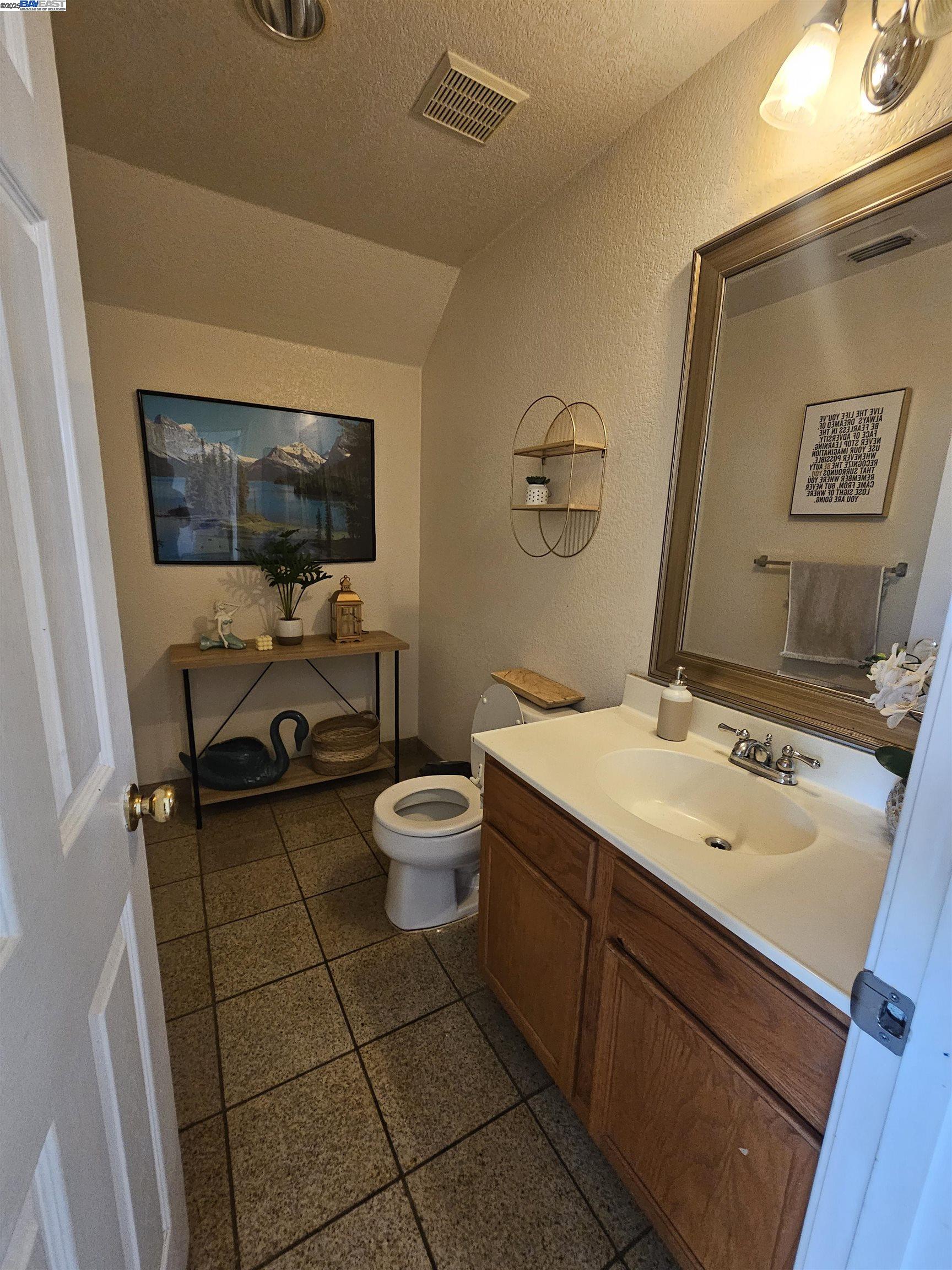 Detail Gallery Image 22 of 27 For Forestwood Way, Lathrop,  CA 95330 - 4 Beds | 2/1 Baths