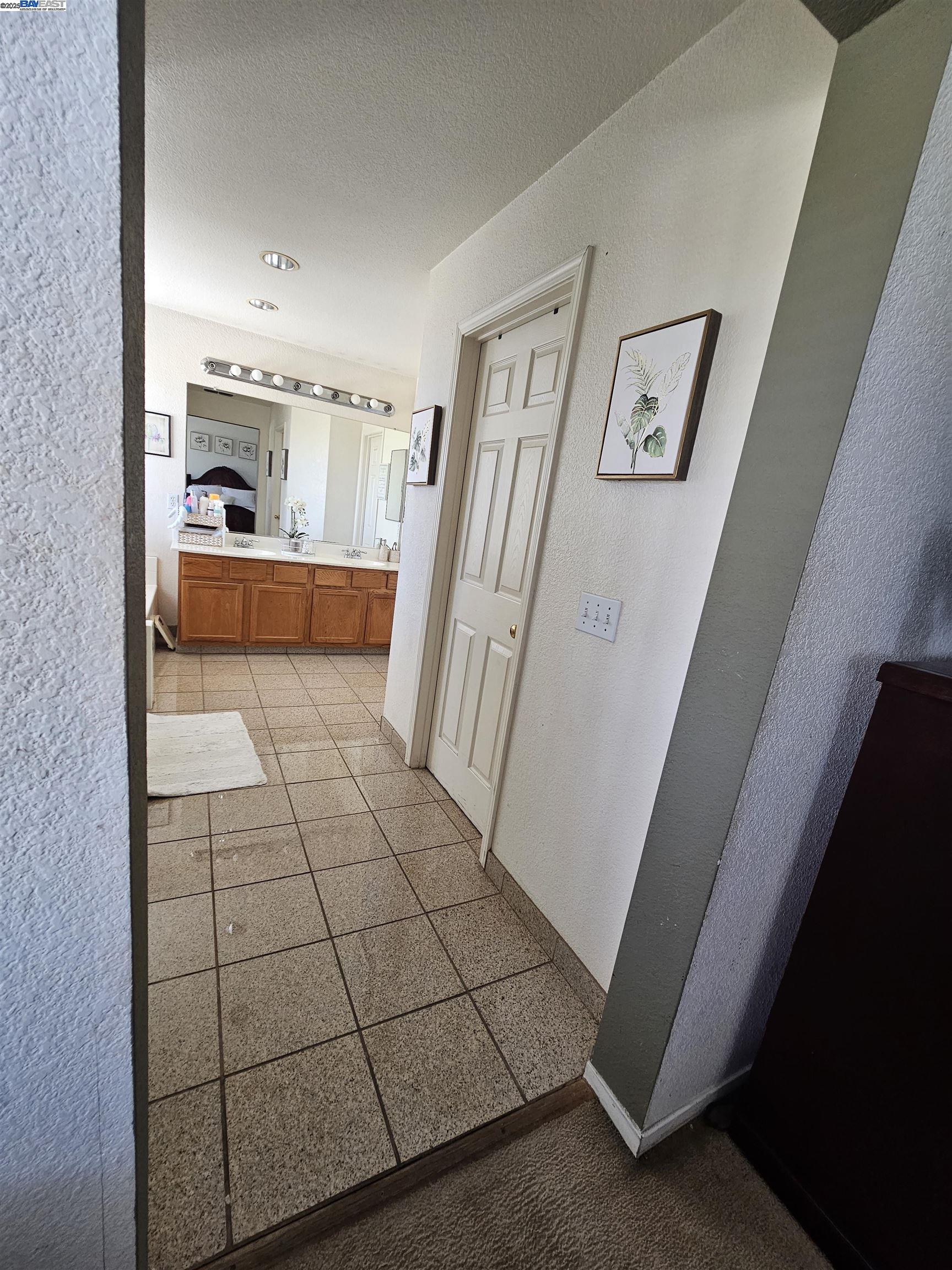 Detail Gallery Image 6 of 27 For Forestwood Way, Lathrop,  CA 95330 - 4 Beds | 2/1 Baths