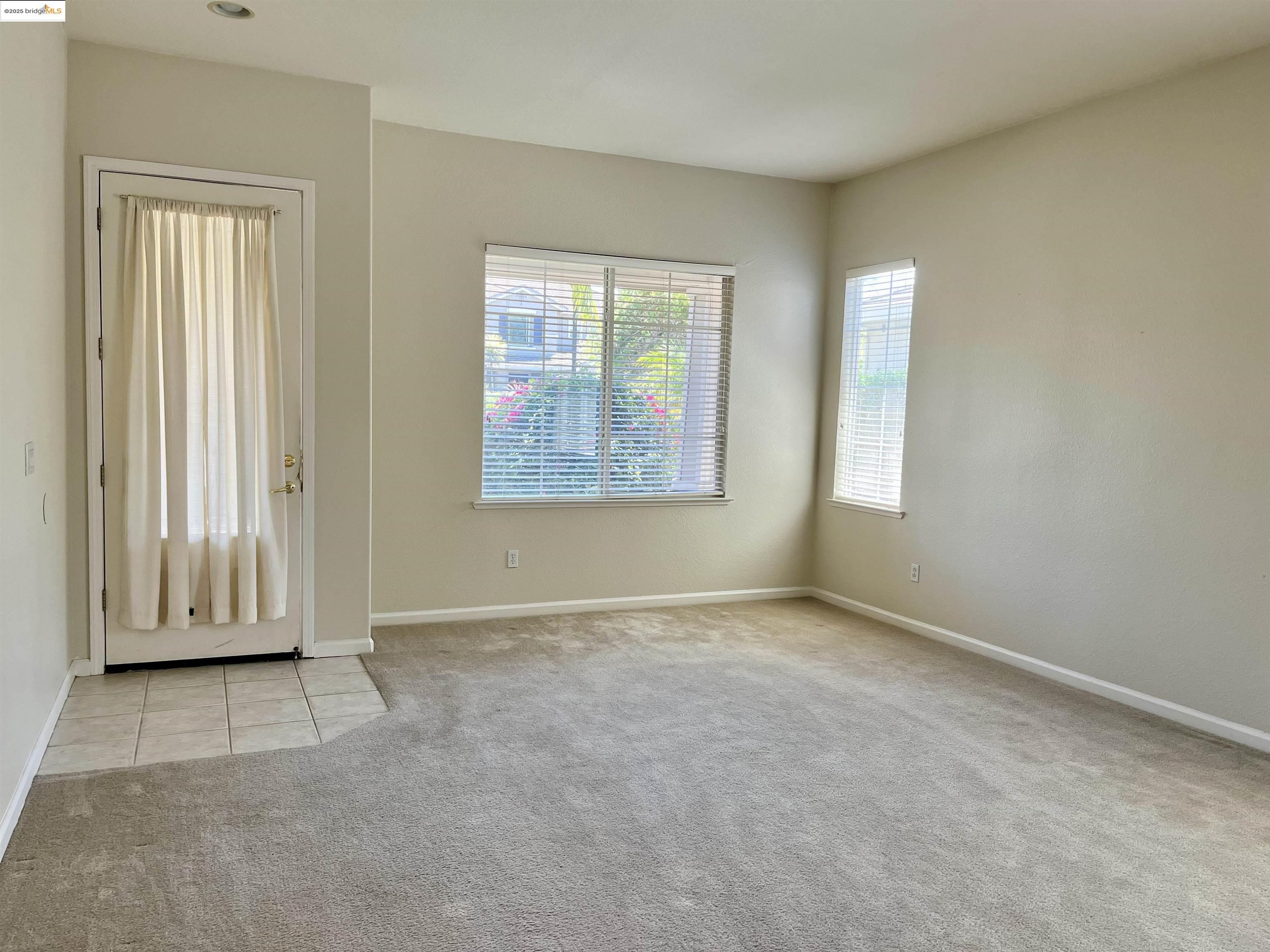 Detail Gallery Image 4 of 16 For 1231 Exeter Way, Brentwood,  CA 94513 - 3 Beds | 2 Baths