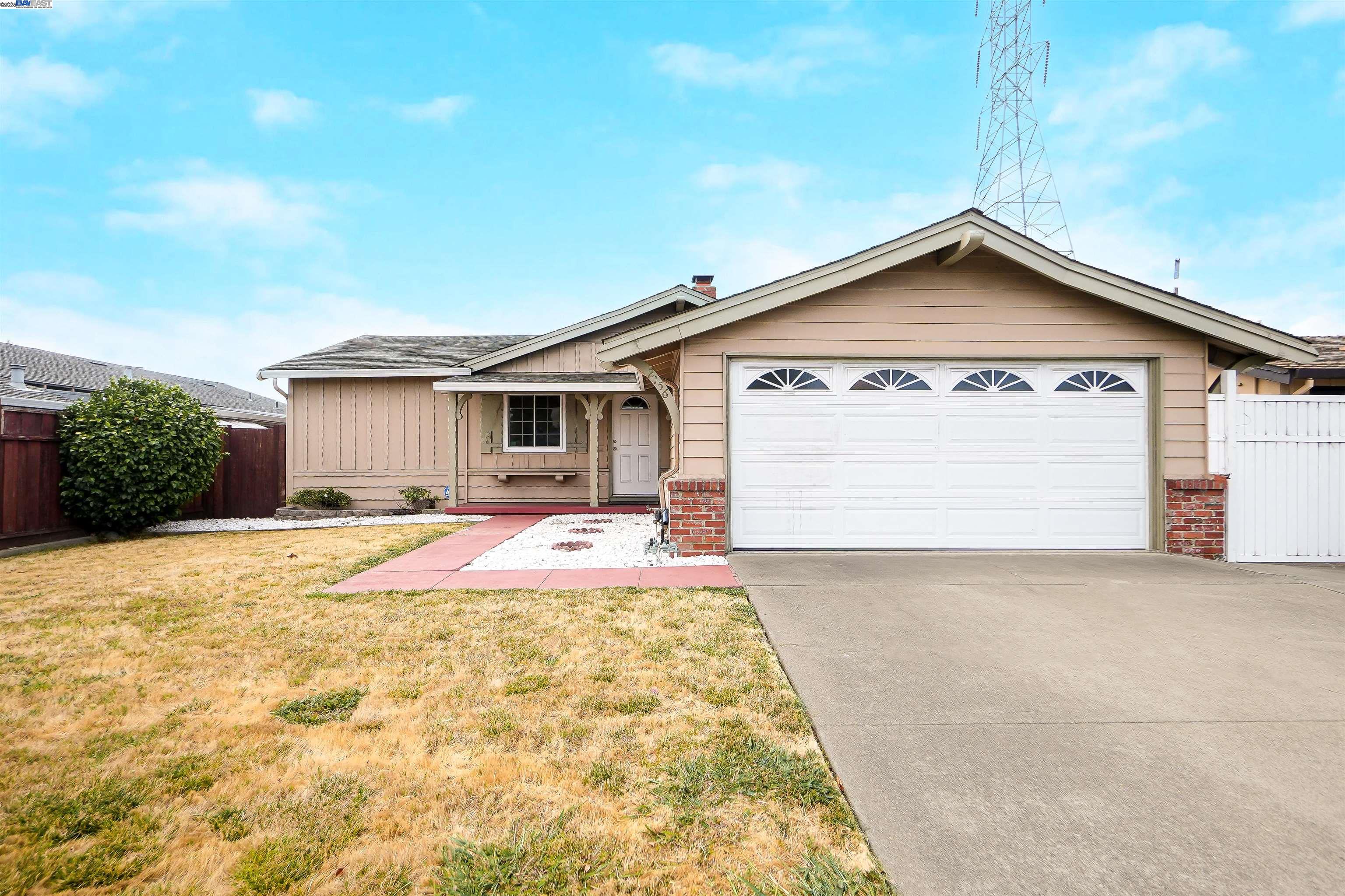 Detail Gallery Image 1 of 1 For 2156 Sleepy Hollow Ave, Hayward,  CA 94545 - 3 Beds | 2 Baths