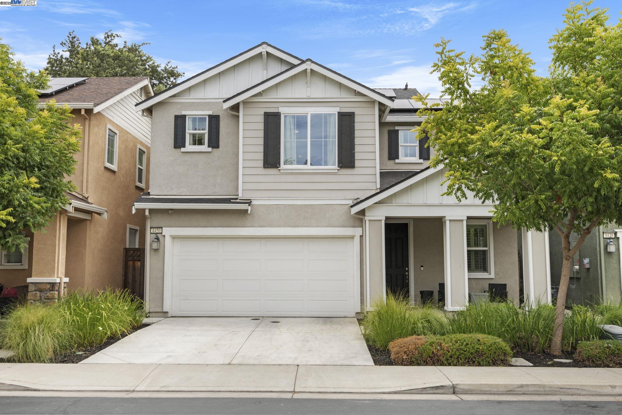 Detail Gallery Image 1 of 28 For 4450 Oakfield Dr, Stockton,  CA 95210 - 3 Beds | 2/1 Baths