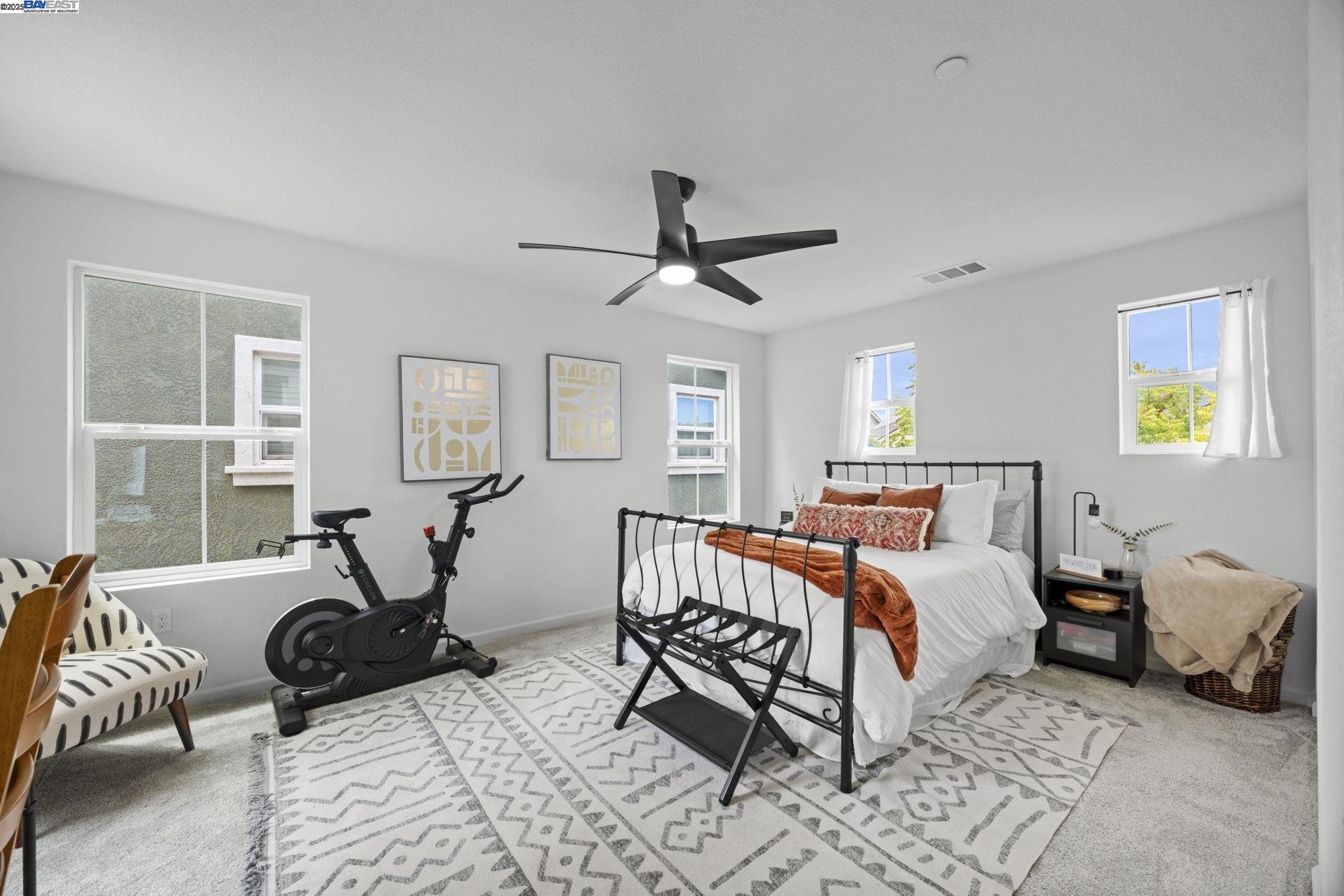 Detail Gallery Image 17 of 28 For 4450 Oakfield Dr, Stockton,  CA 95210 - 3 Beds | 2/1 Baths