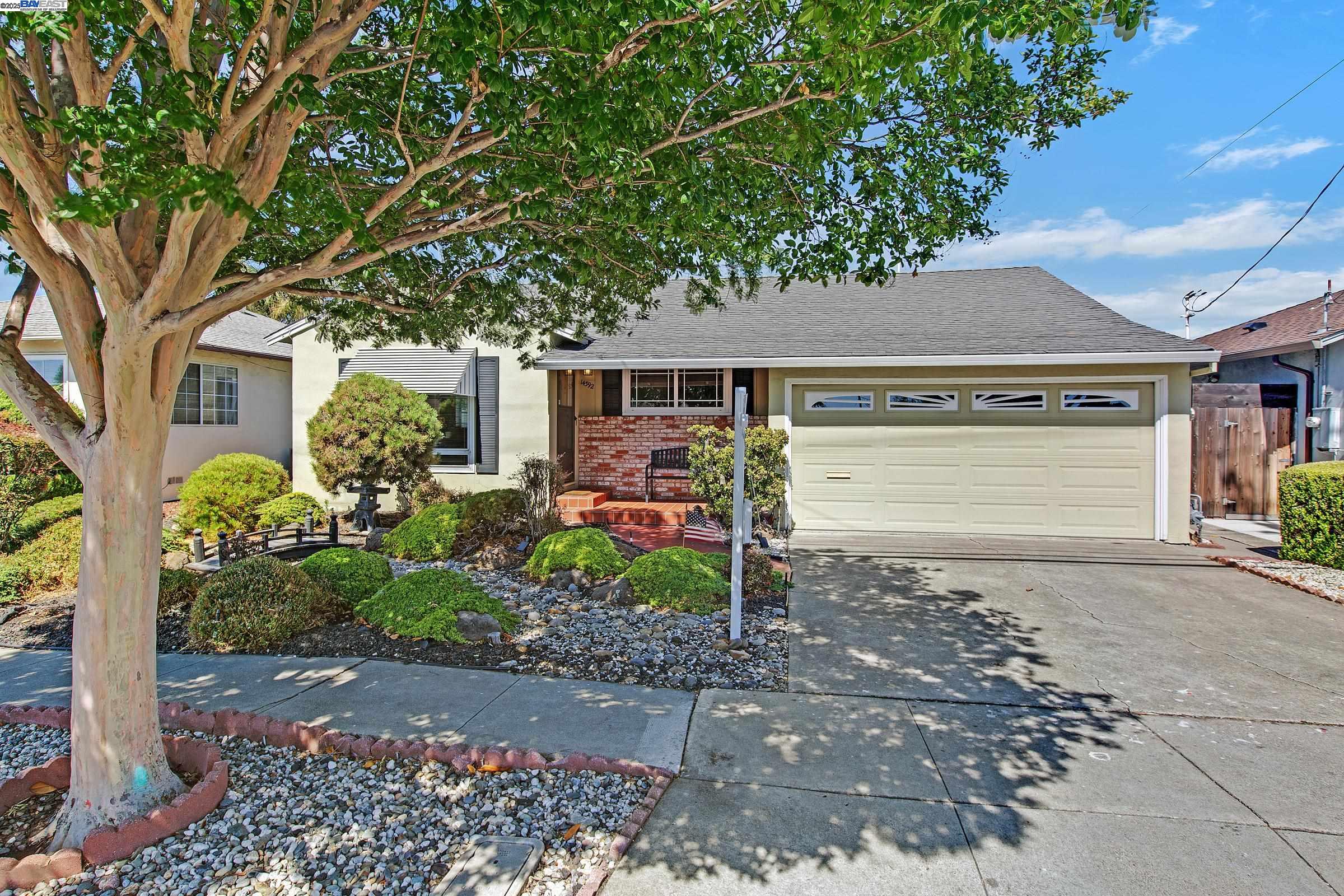 Detail Gallery Image 1 of 1 For 14392 Merced St, San Leandro,  CA 94579 - 3 Beds | 2 Baths