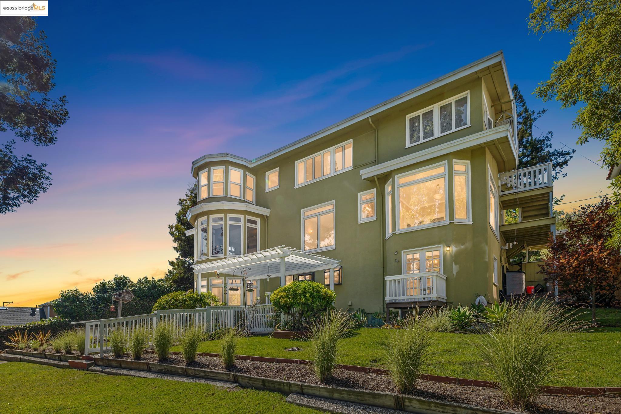 Detail Gallery Image 1 of 1 For 757 Santa Ray Ave, Oakland,  CA 94610 - – Beds | – Baths