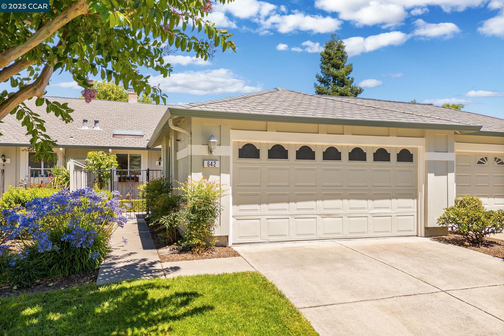 More Details about MLS # 41106029 : 642 LA CORSO DR