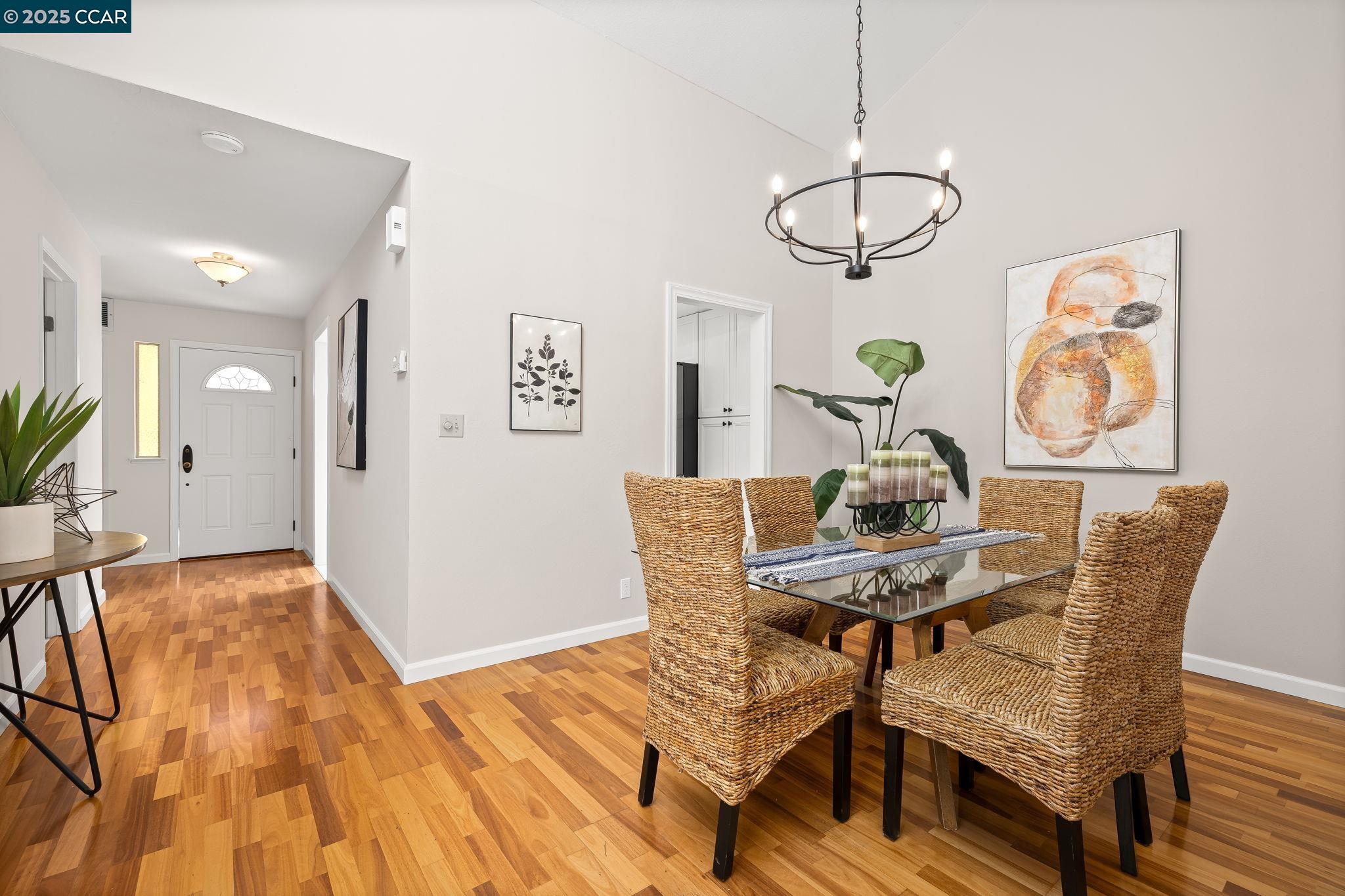Photo #5: 41106029 Listing 
