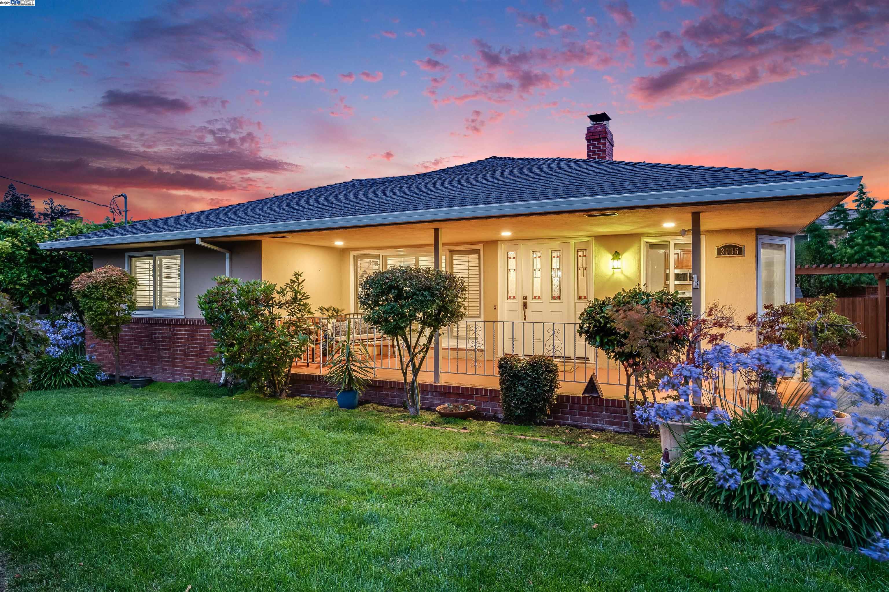 Detail Gallery Image 2 of 59 For 3635 Lorena Ave, Castro Valley,  CA 94546 - 3 Beds | 2 Baths