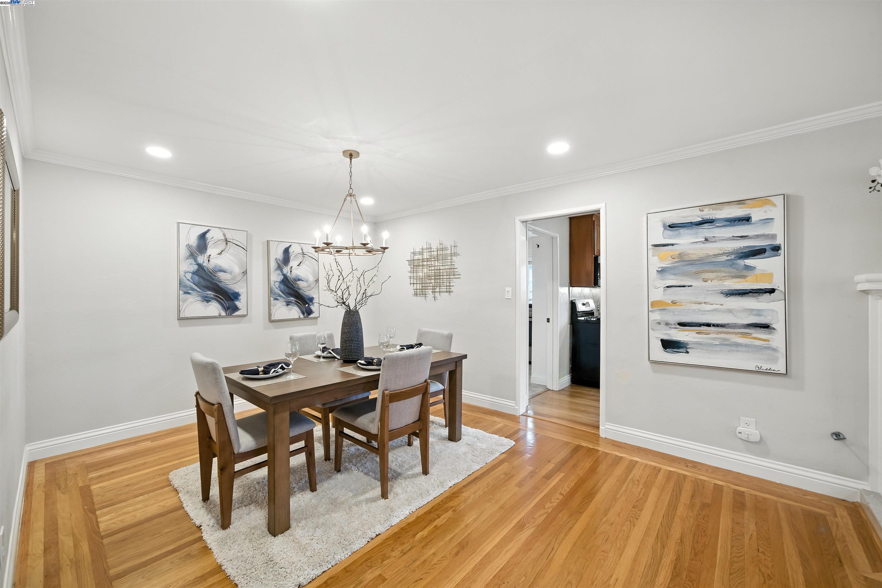 Detail Gallery Image 16 of 59 For 3635 Lorena Ave, Castro Valley,  CA 94546 - 3 Beds | 2 Baths
