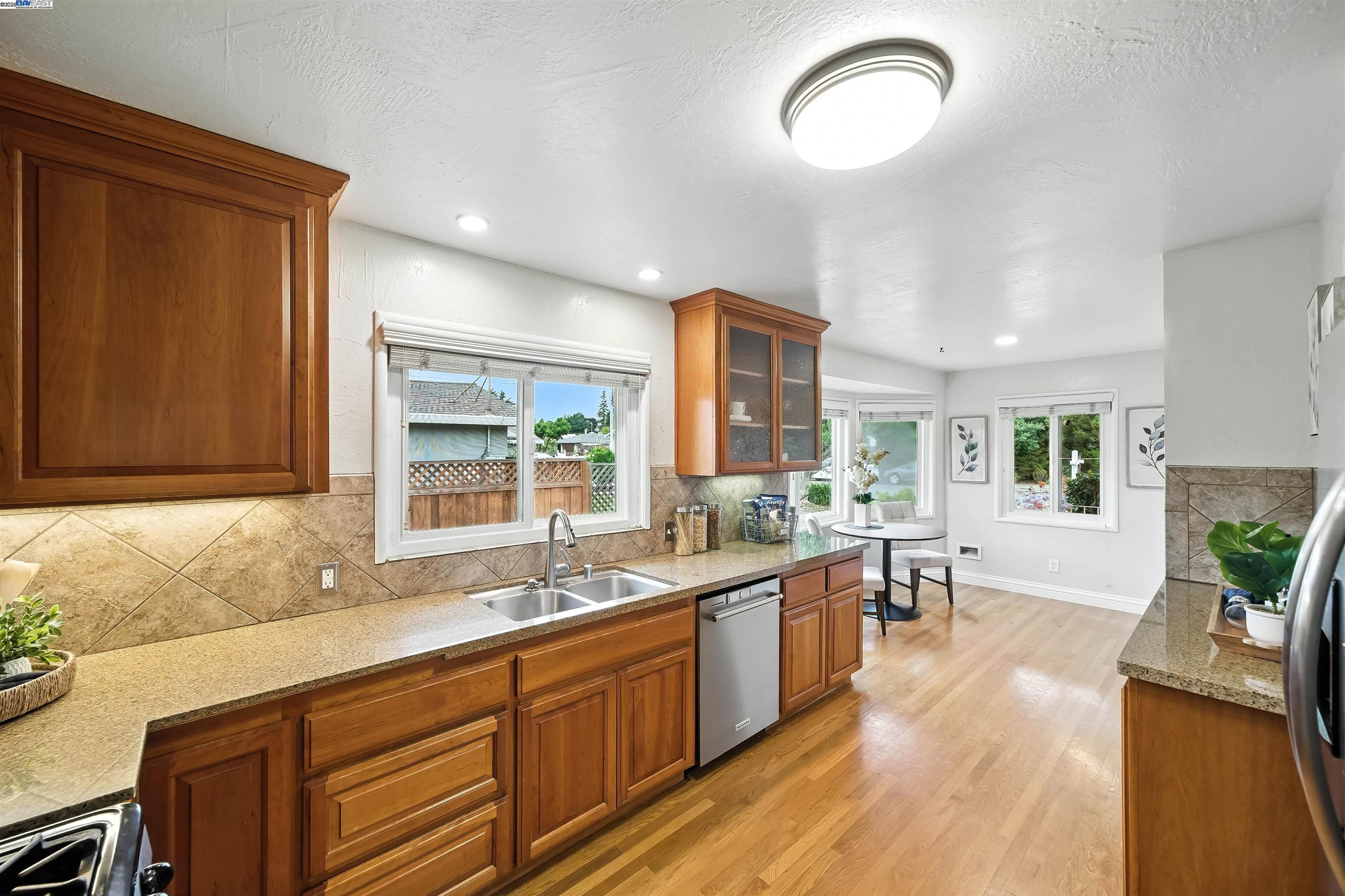 Detail Gallery Image 20 of 59 For 3635 Lorena Ave, Castro Valley,  CA 94546 - 3 Beds | 2 Baths