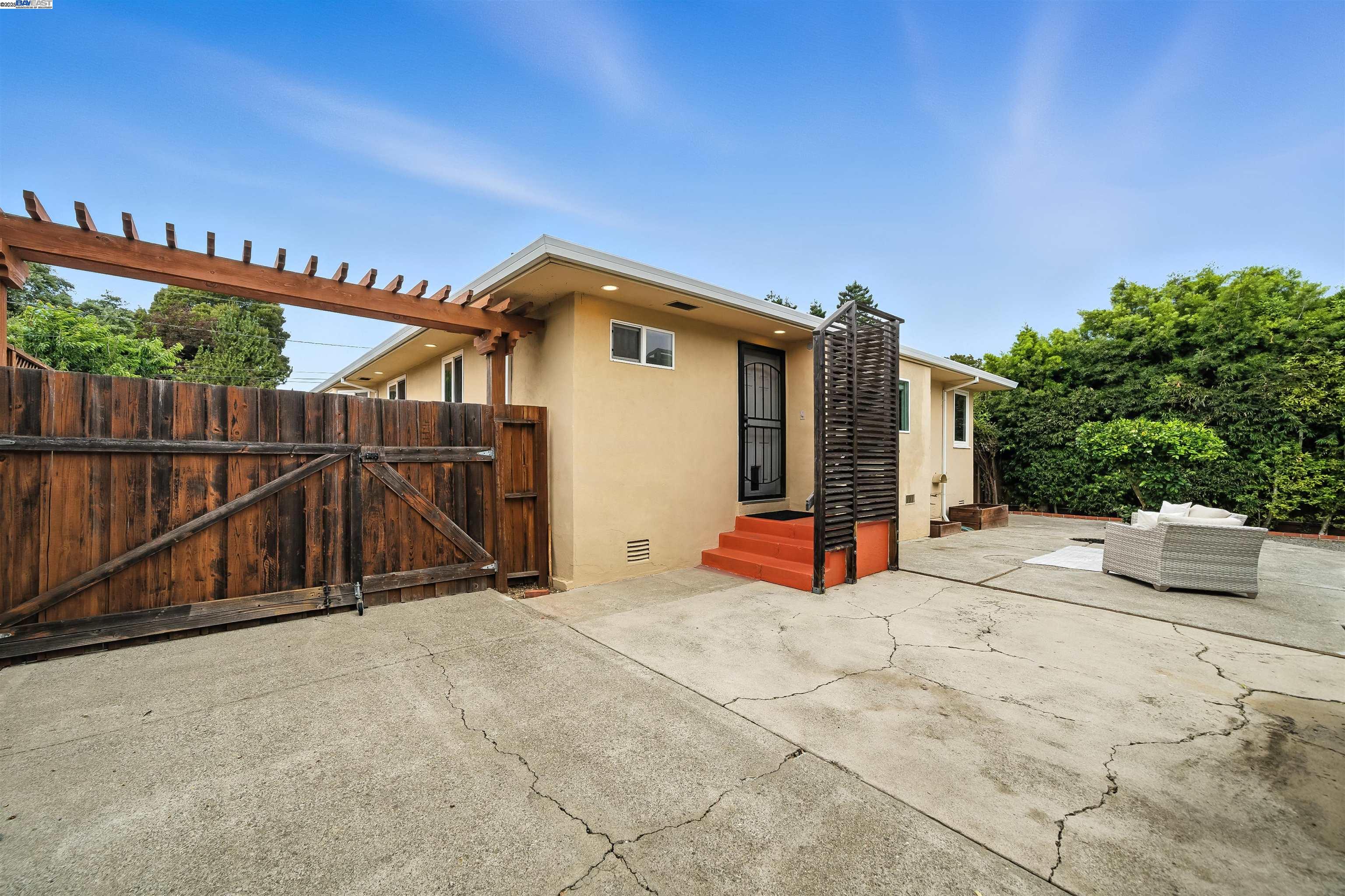 Detail Gallery Image 34 of 59 For 3635 Lorena Ave, Castro Valley,  CA 94546 - 3 Beds | 2 Baths