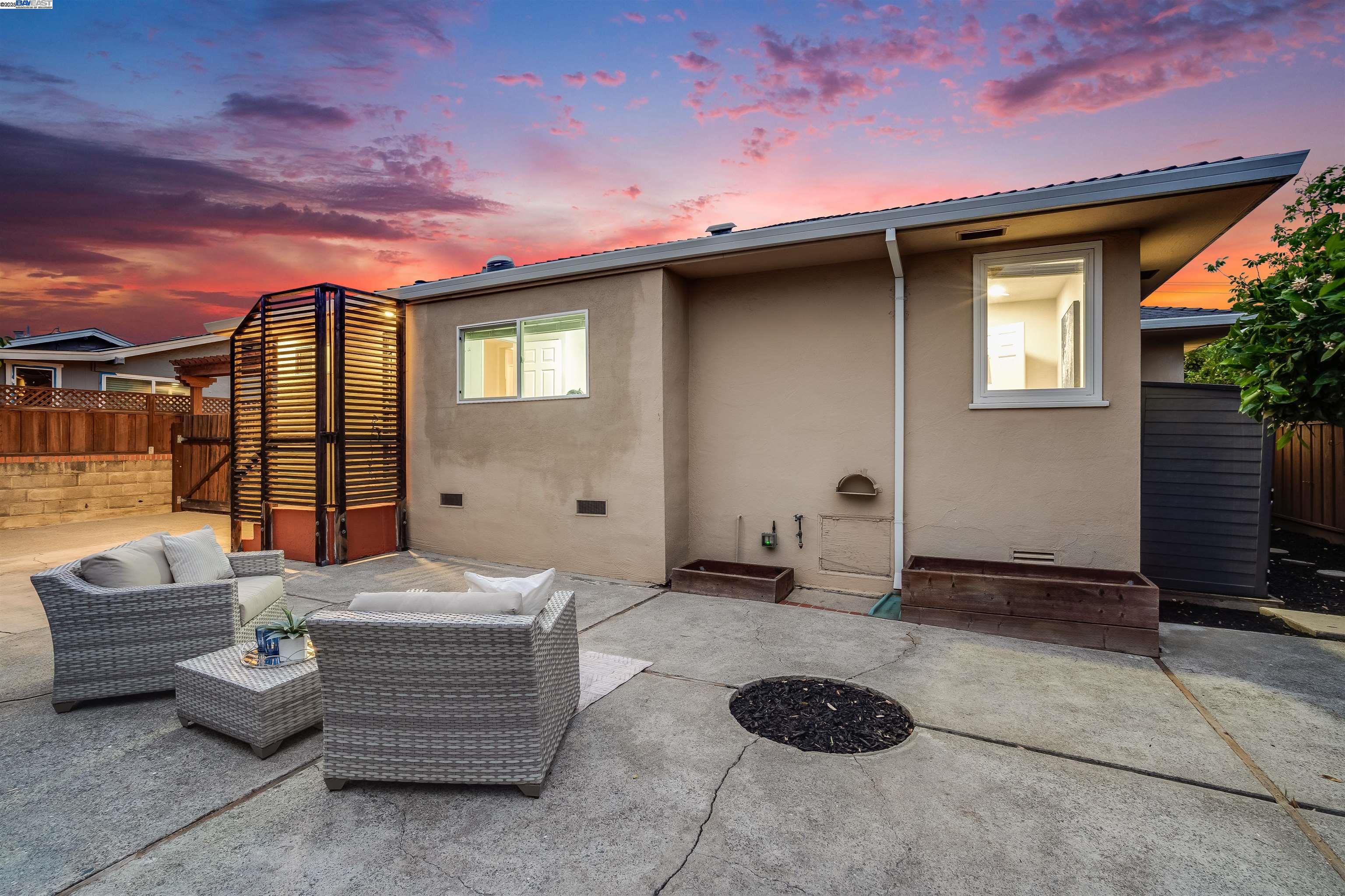 Detail Gallery Image 44 of 59 For 3635 Lorena Ave, Castro Valley,  CA 94546 - 3 Beds | 2 Baths