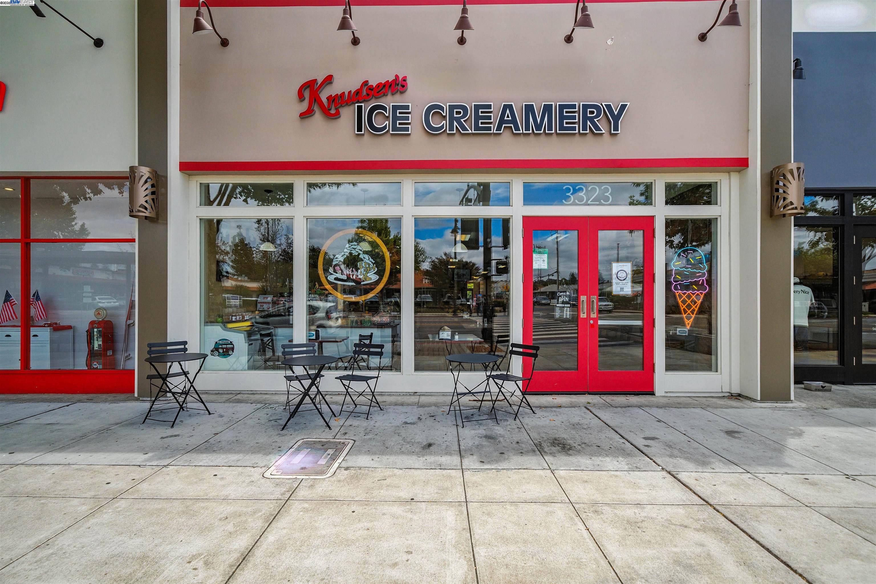 Detail Gallery Image 58 of 59 For 3635 Lorena Ave, Castro Valley,  CA 94546 - 3 Beds | 2 Baths