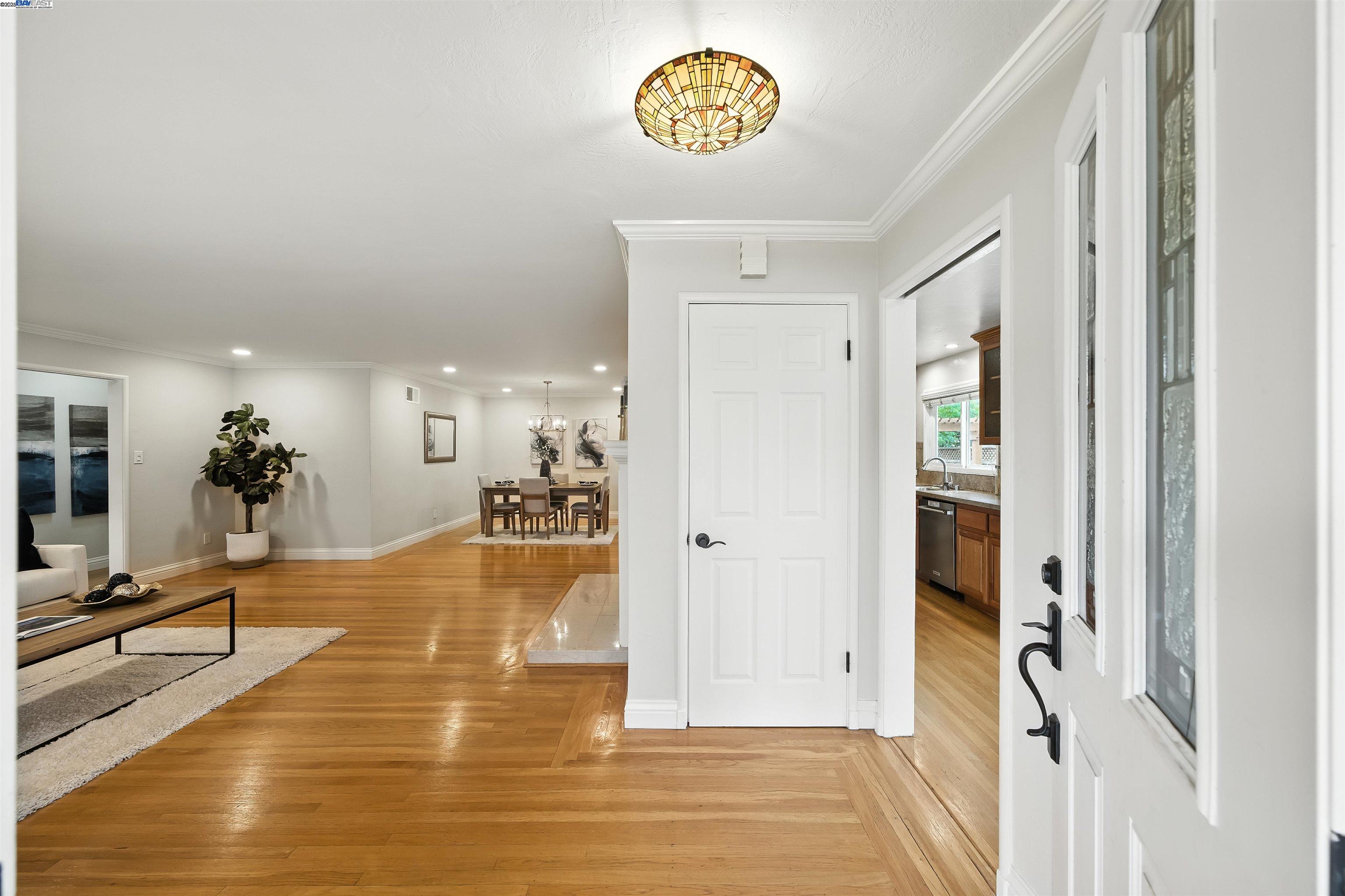 Detail Gallery Image 10 of 59 For 3635 Lorena Ave, Castro Valley,  CA 94546 - 3 Beds | 2 Baths