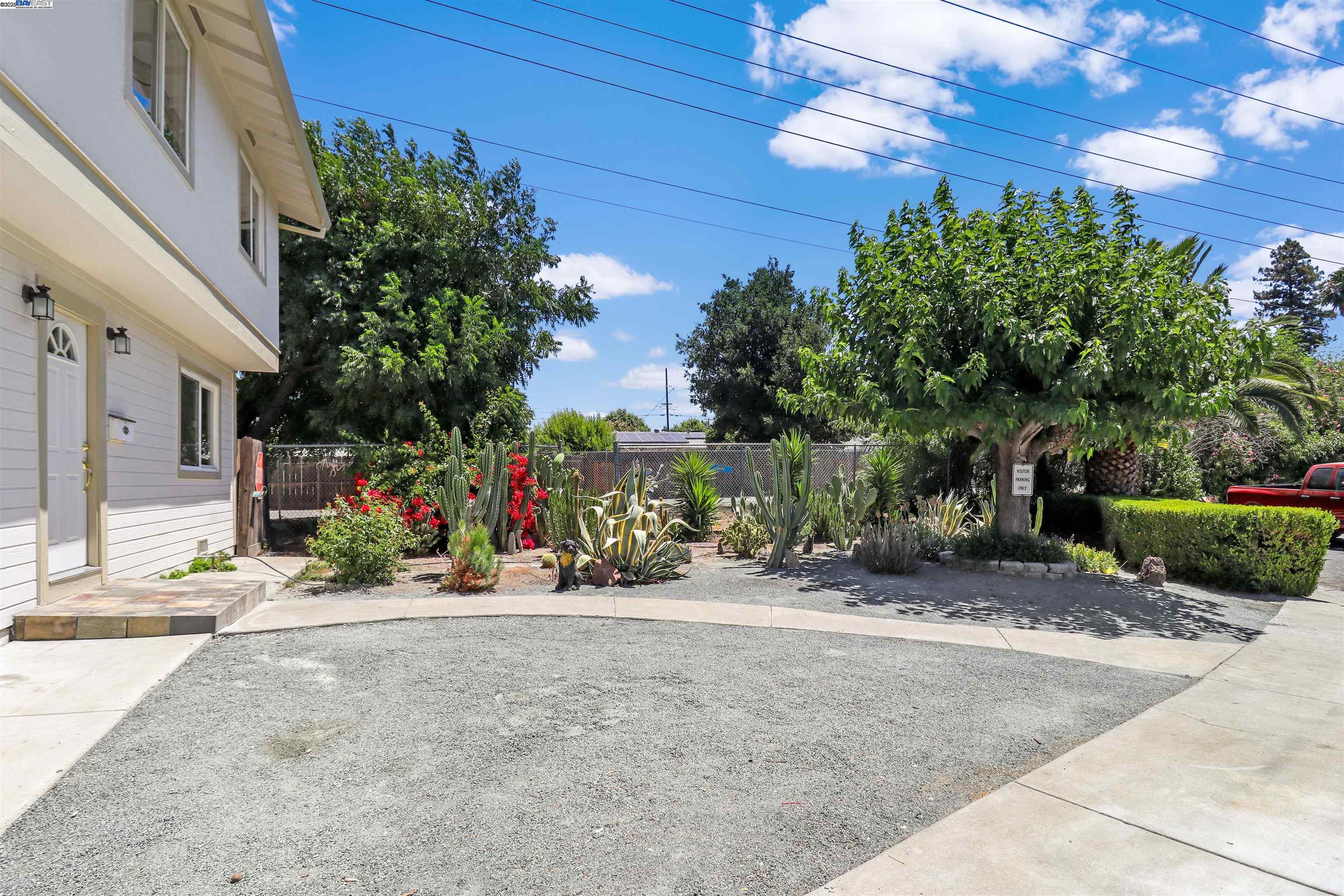 Detail Gallery Image 3 of 32 For 1391 Brookview Dr., Concord,  CA 94520 - 3 Beds | 2/1 Baths