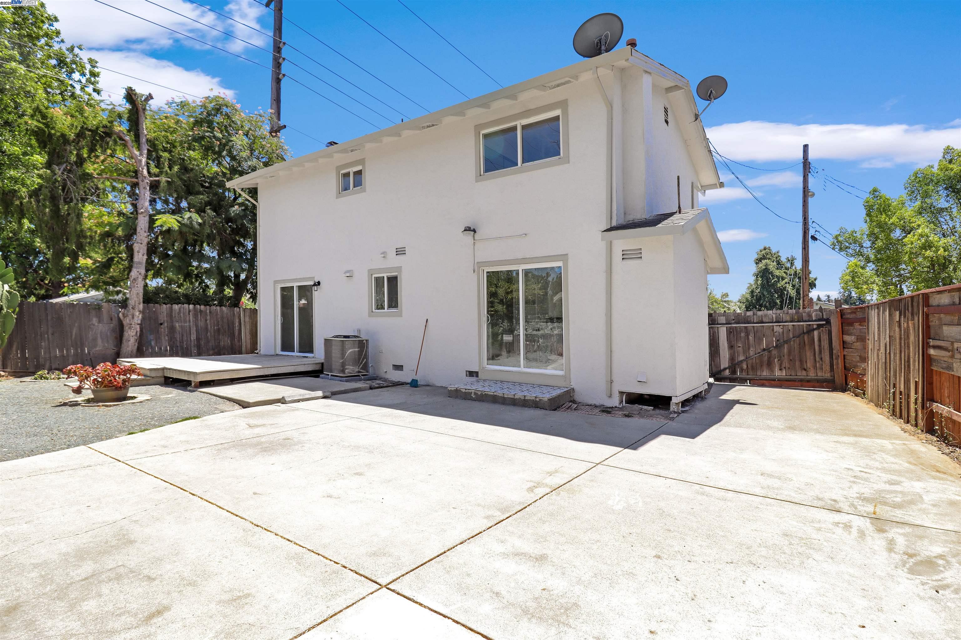 Detail Gallery Image 31 of 32 For 1391 Brookview Dr., Concord,  CA 94520 - 3 Beds | 2/1 Baths