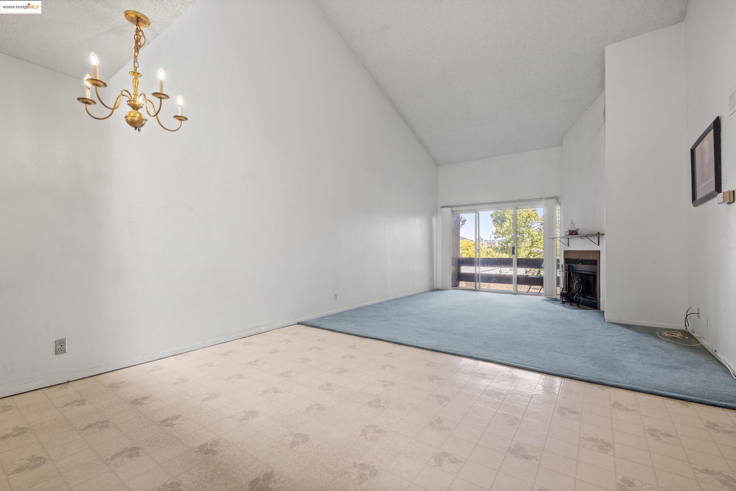 2121 Vale Rd 322