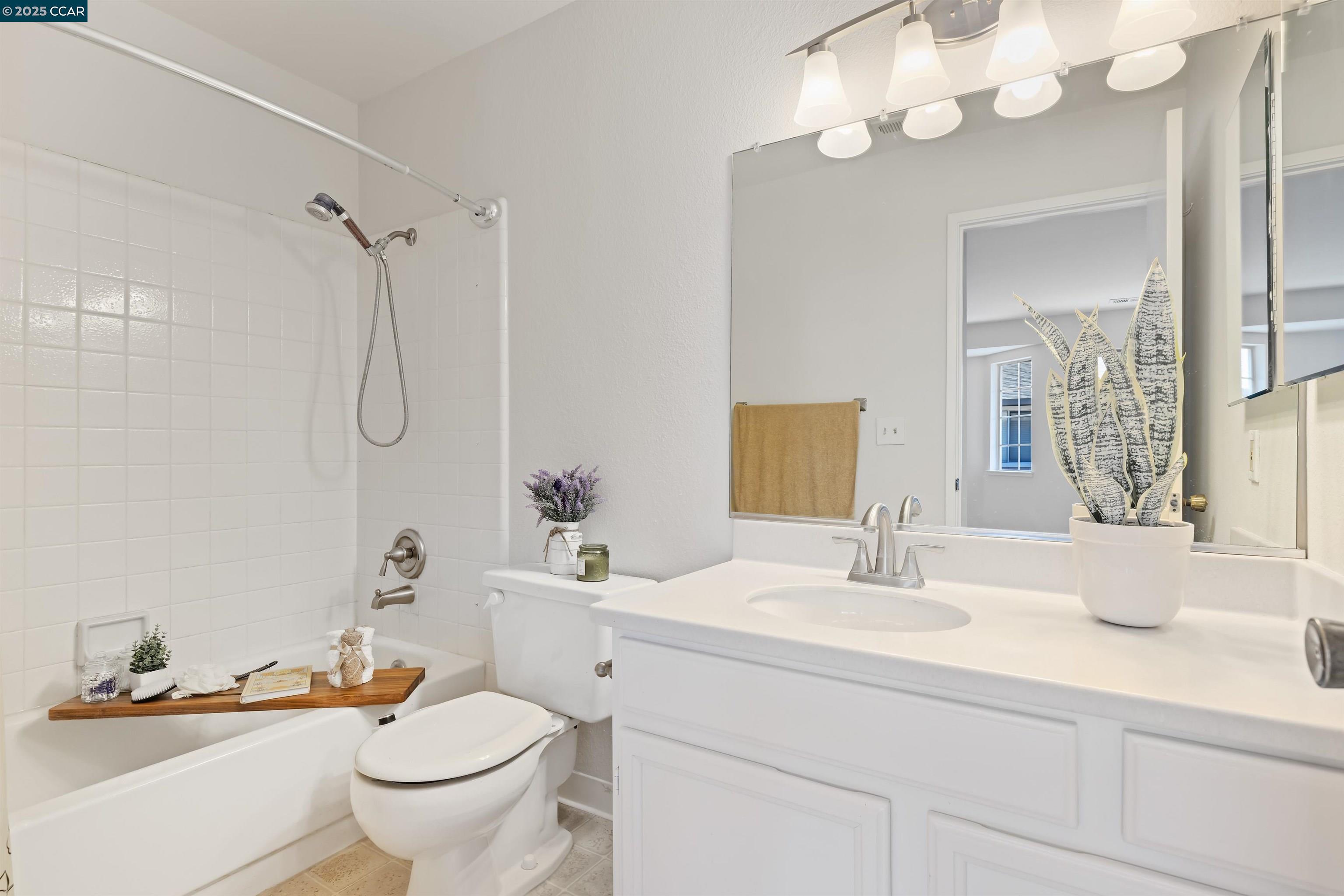 Detail Gallery Image 16 of 21 For 3450 Wine Cask Way, San Jose,  CA 95124 - 2 Beds | 2 Baths
