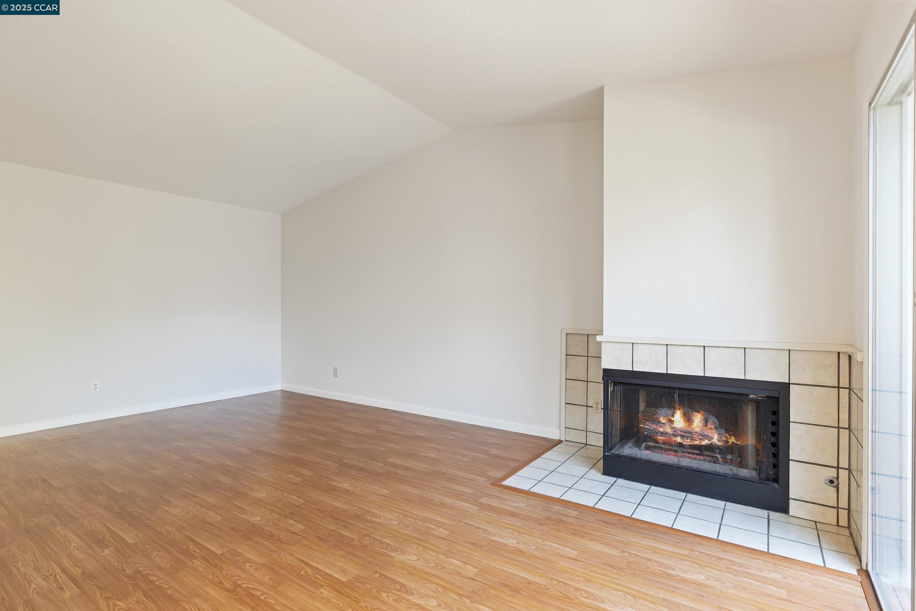 Detail Gallery Image 7 of 21 For 3450 Wine Cask Way, San Jose,  CA 95124 - 2 Beds | 2 Baths