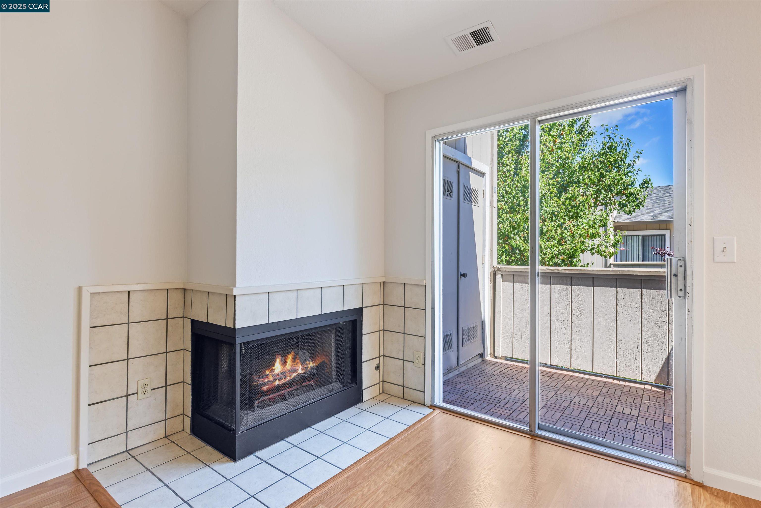 Detail Gallery Image 8 of 21 For 3450 Wine Cask Way, San Jose,  CA 95124 - 2 Beds | 2 Baths