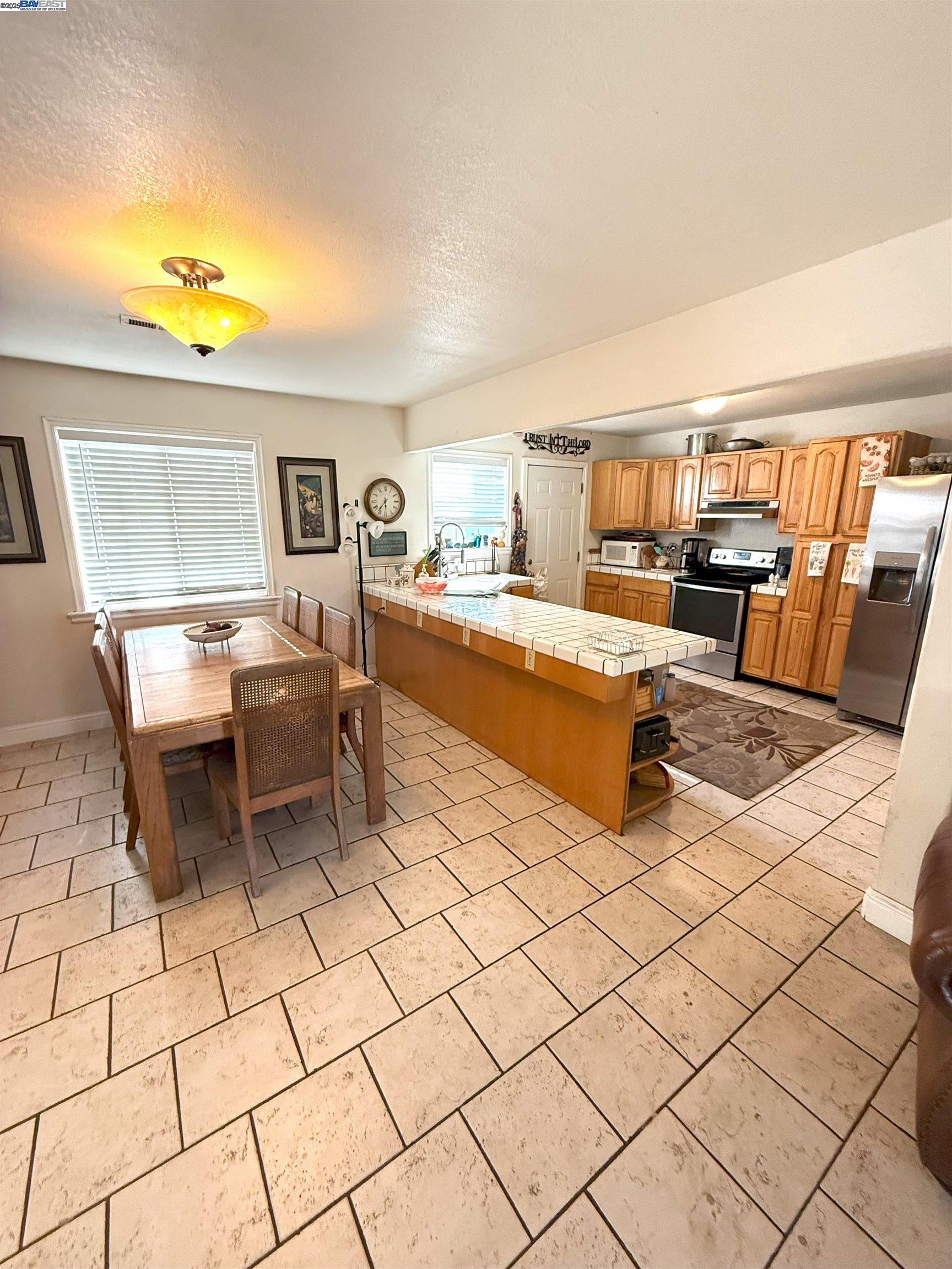 Detail Gallery Image 7 of 33 For 6943 Piper Rd, Bethel Island,  CA 94511 - 4 Beds | 2 Baths