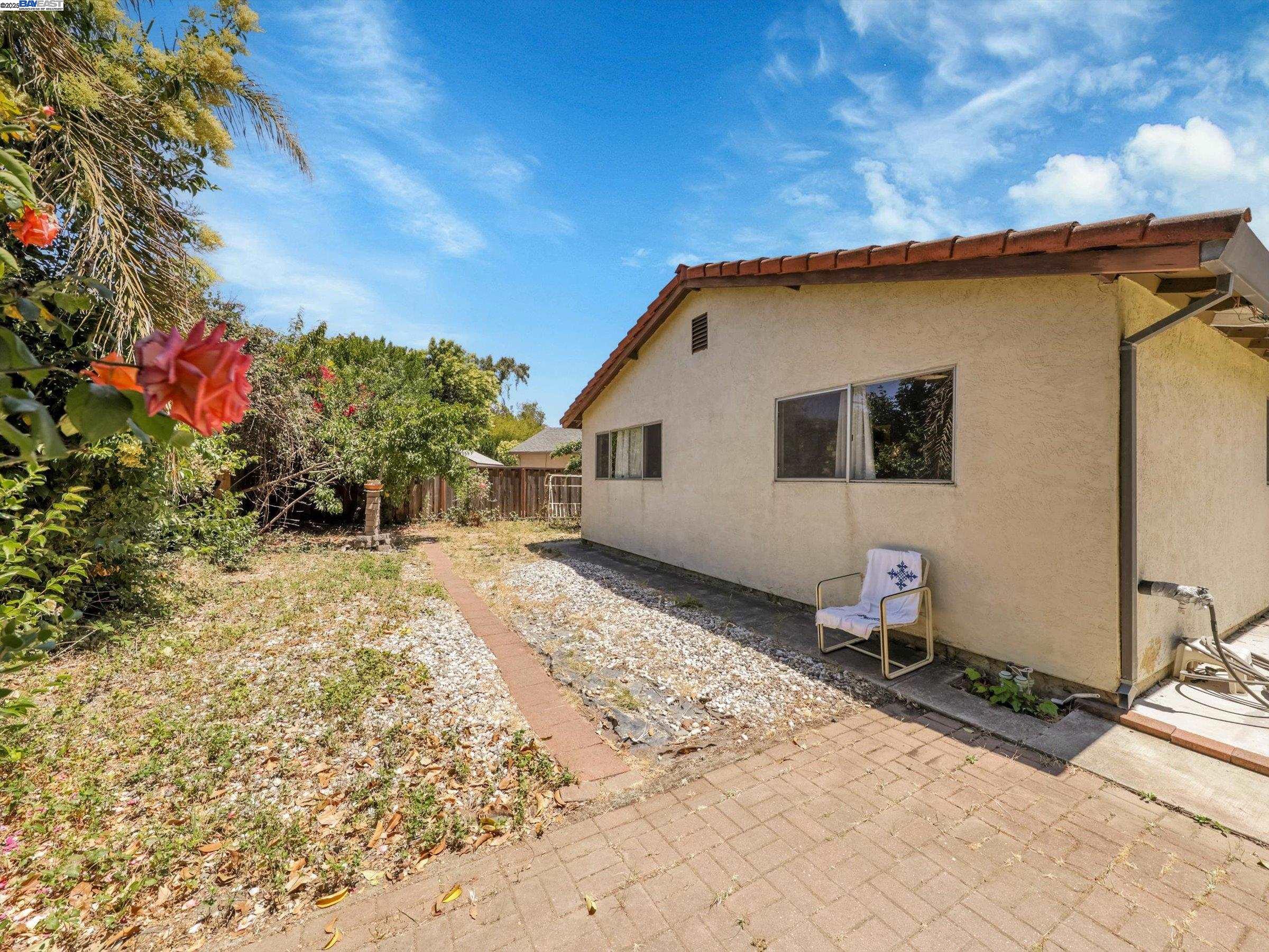 Detail Gallery Image 25 of 27 For 3257 Lake Mead Ct, Fremont,  CA 94555 - 3 Beds | 2 Baths