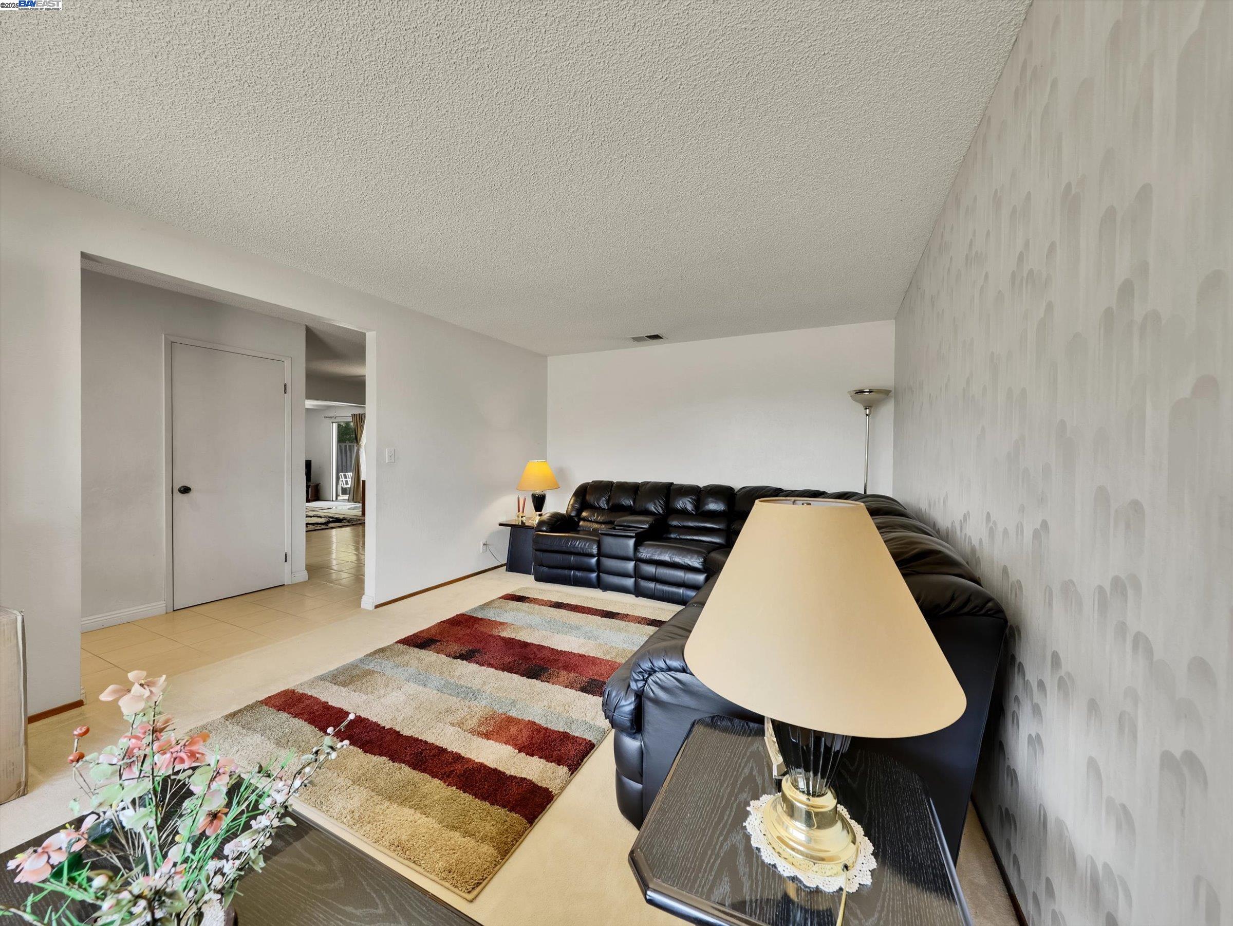 Detail Gallery Image 4 of 27 For 3257 Lake Mead Ct, Fremont,  CA 94555 - 3 Beds | 2 Baths