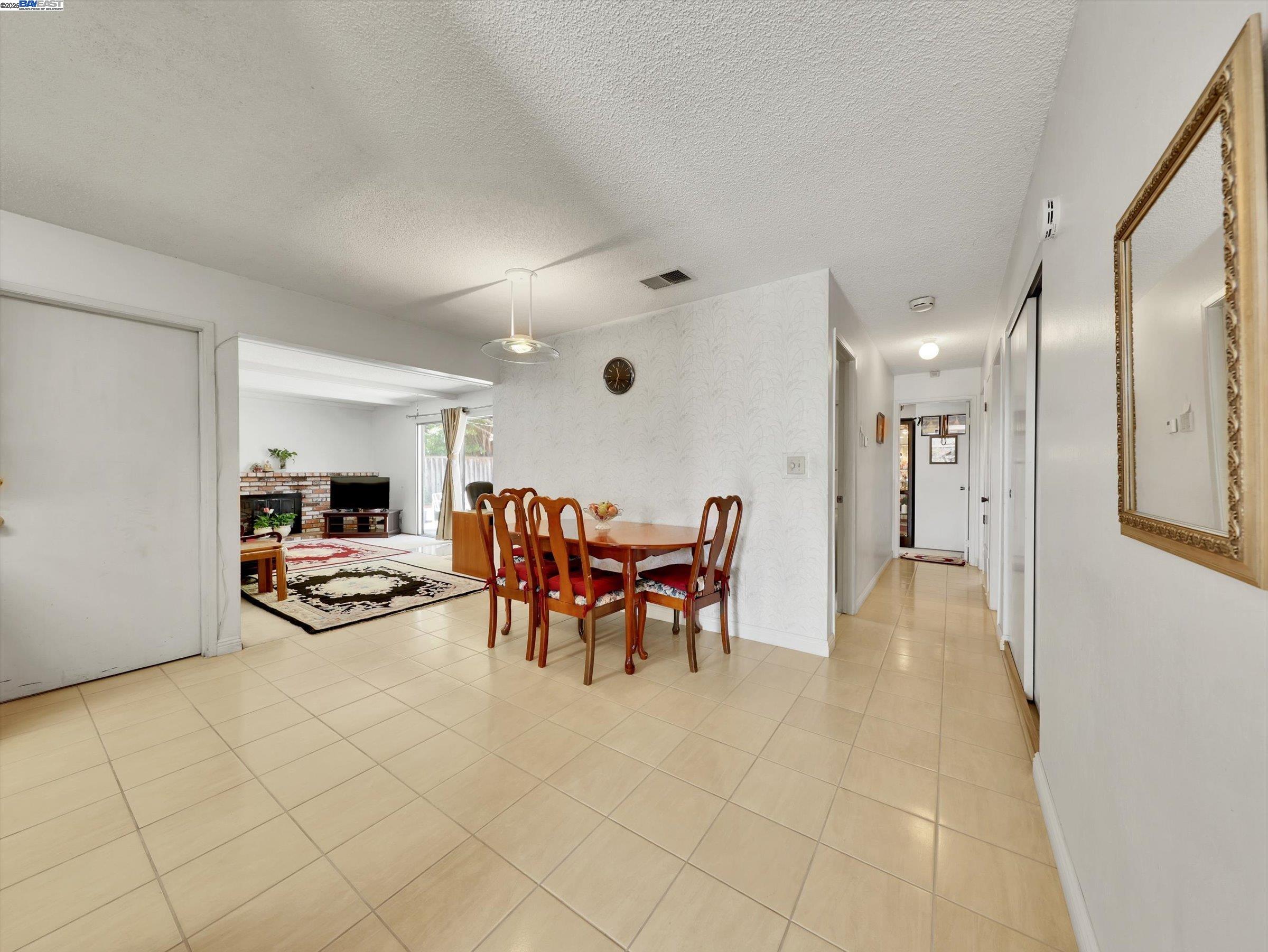 Detail Gallery Image 6 of 27 For 3257 Lake Mead Ct, Fremont,  CA 94555 - 3 Beds | 2 Baths
