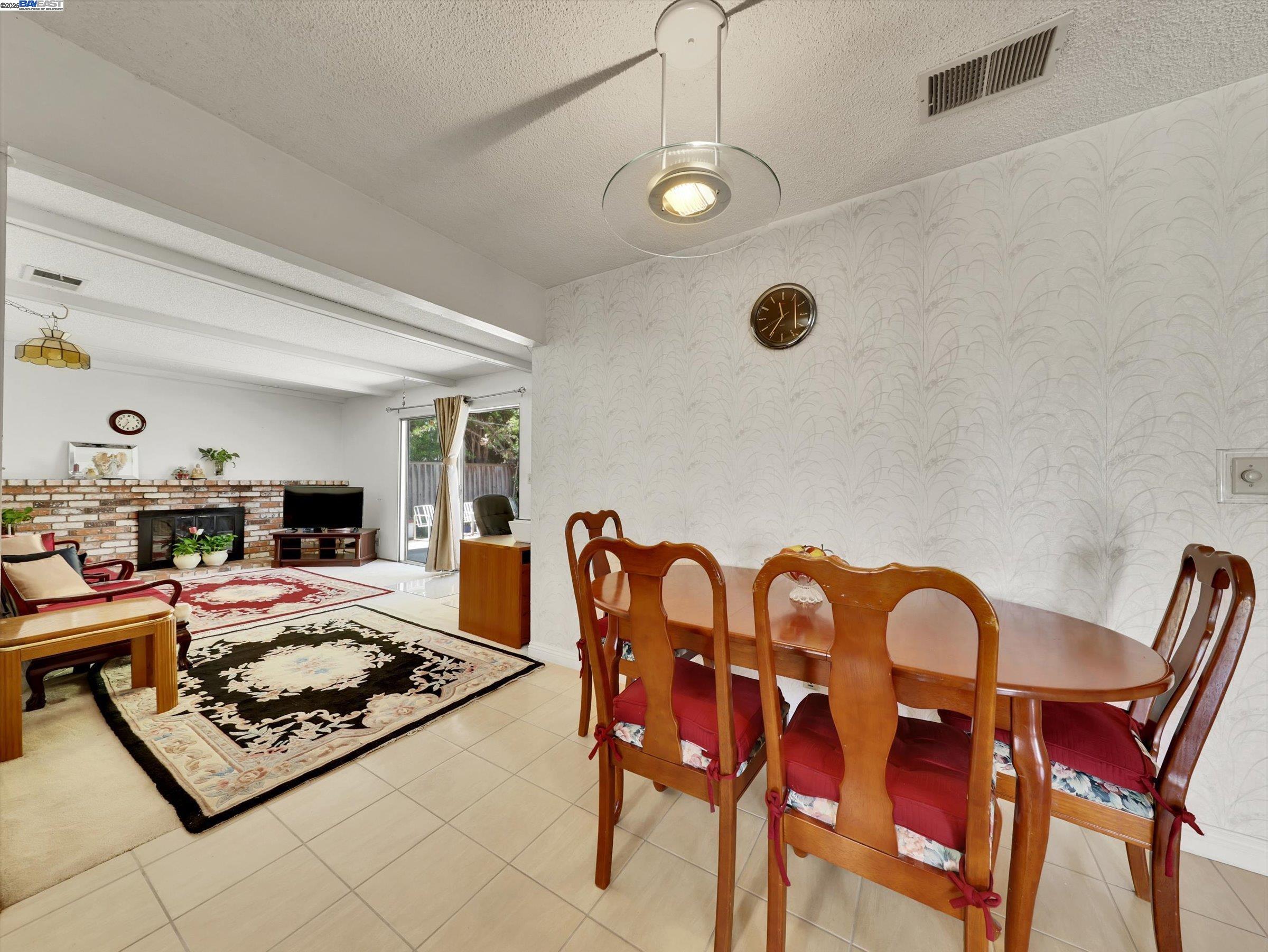 Detail Gallery Image 7 of 27 For 3257 Lake Mead Ct, Fremont,  CA 94555 - 3 Beds | 2 Baths