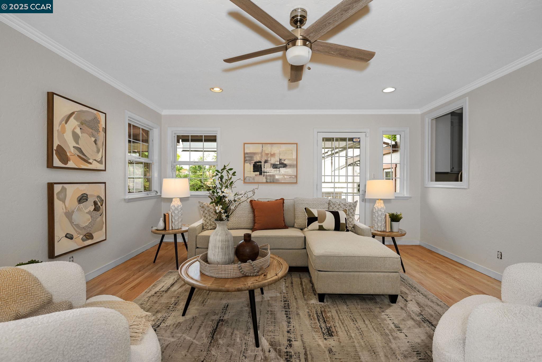 Detail Gallery Image 13 of 30 For 16063 Berkshire Dr, Castro Valley,  CA 94578 - 3 Beds | 2 Baths