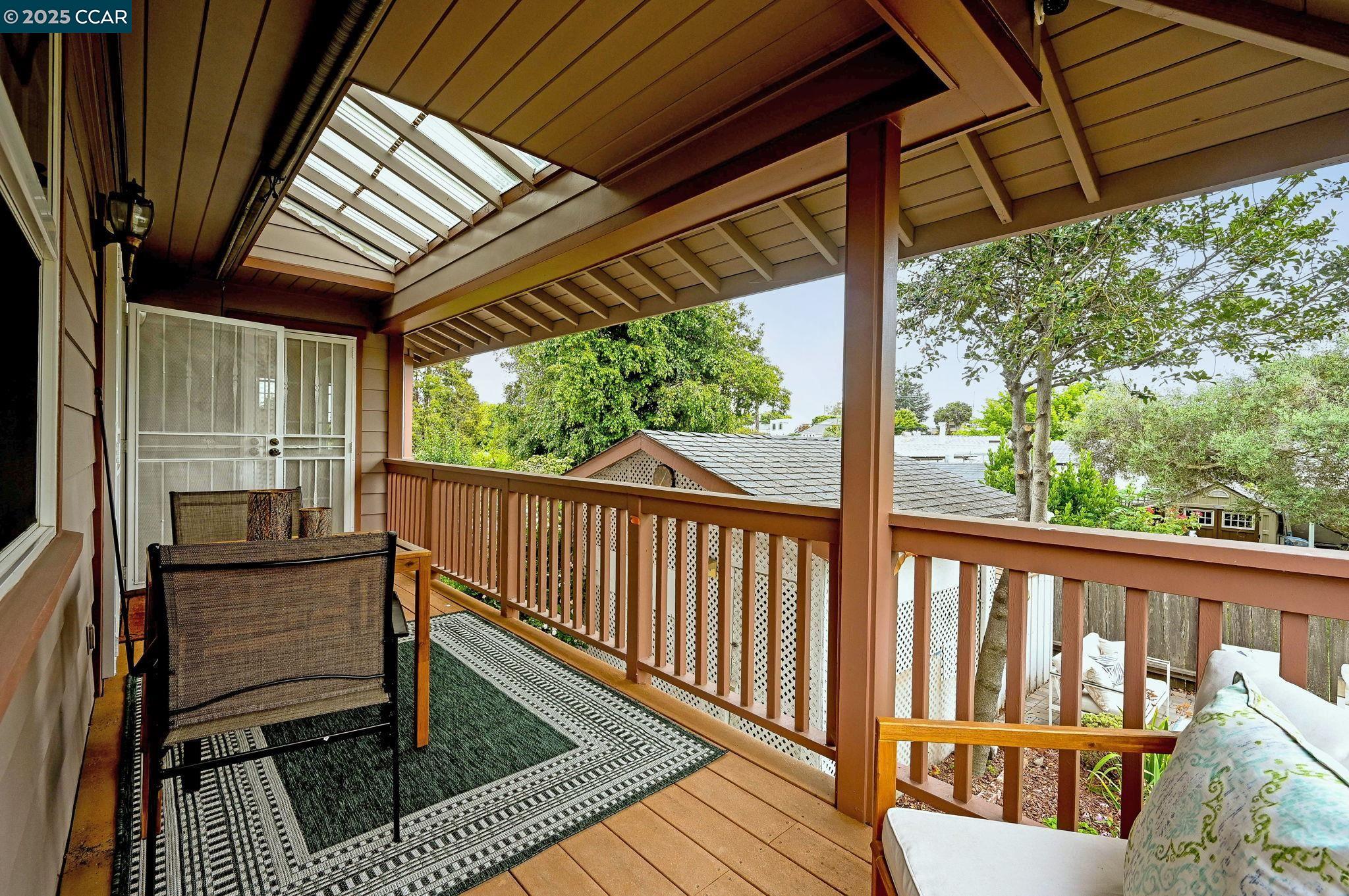 Detail Gallery Image 23 of 30 For 16063 Berkshire Dr, Castro Valley,  CA 94578 - 3 Beds | 2 Baths